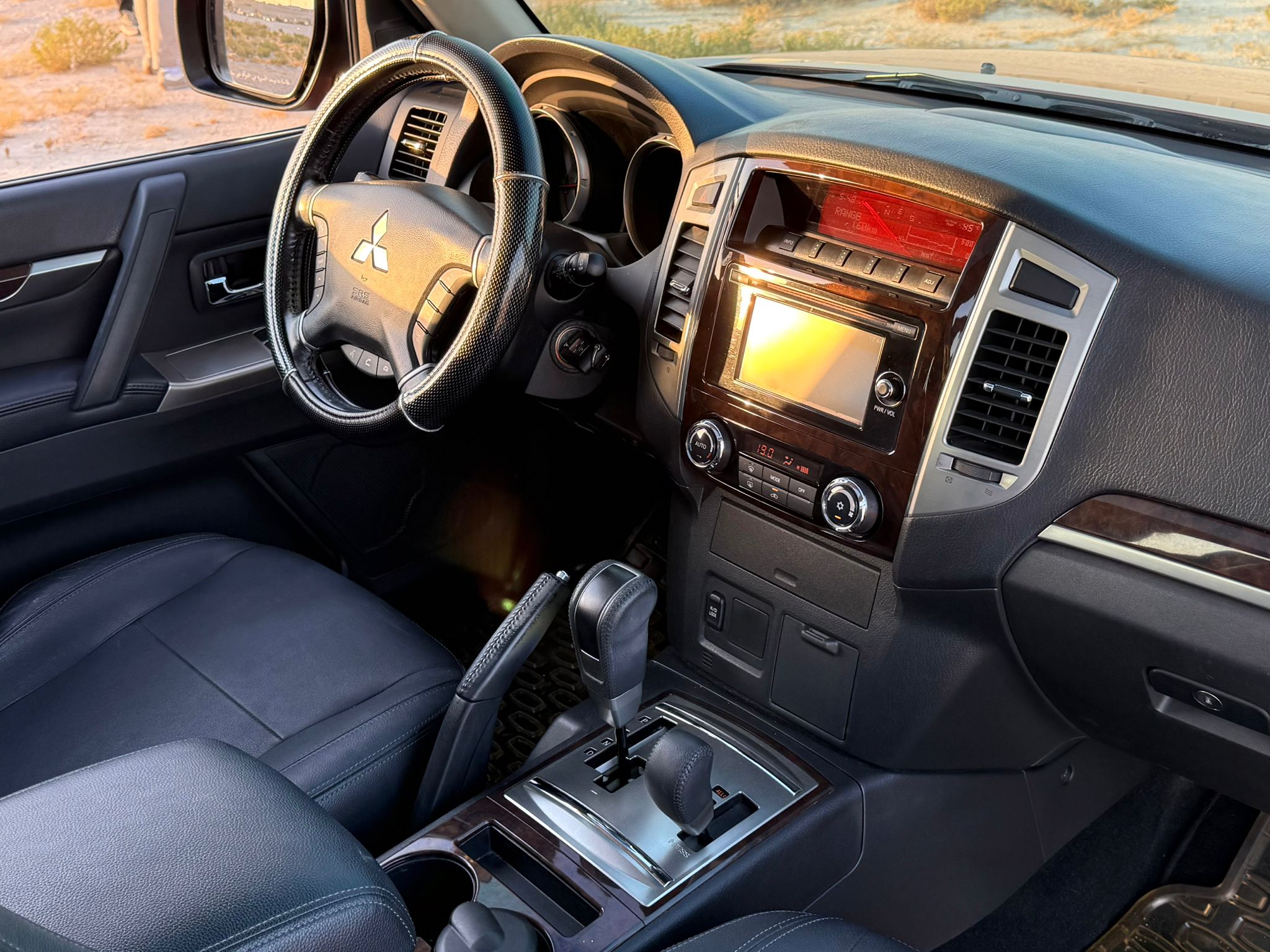 Mitsubishi Pajero 3.5 2016 - Image 2