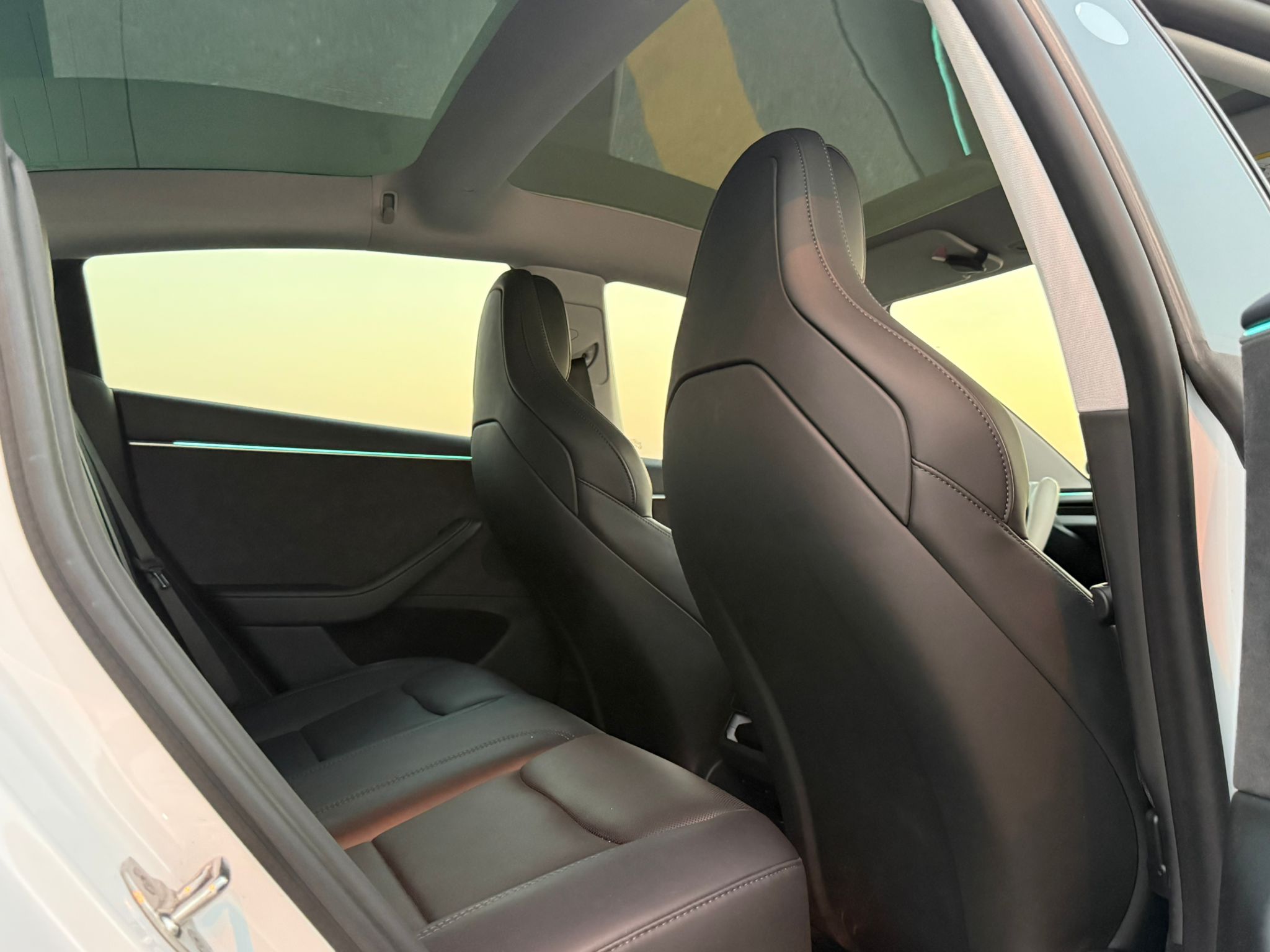 Tesla Model 3  2024 - Image 2