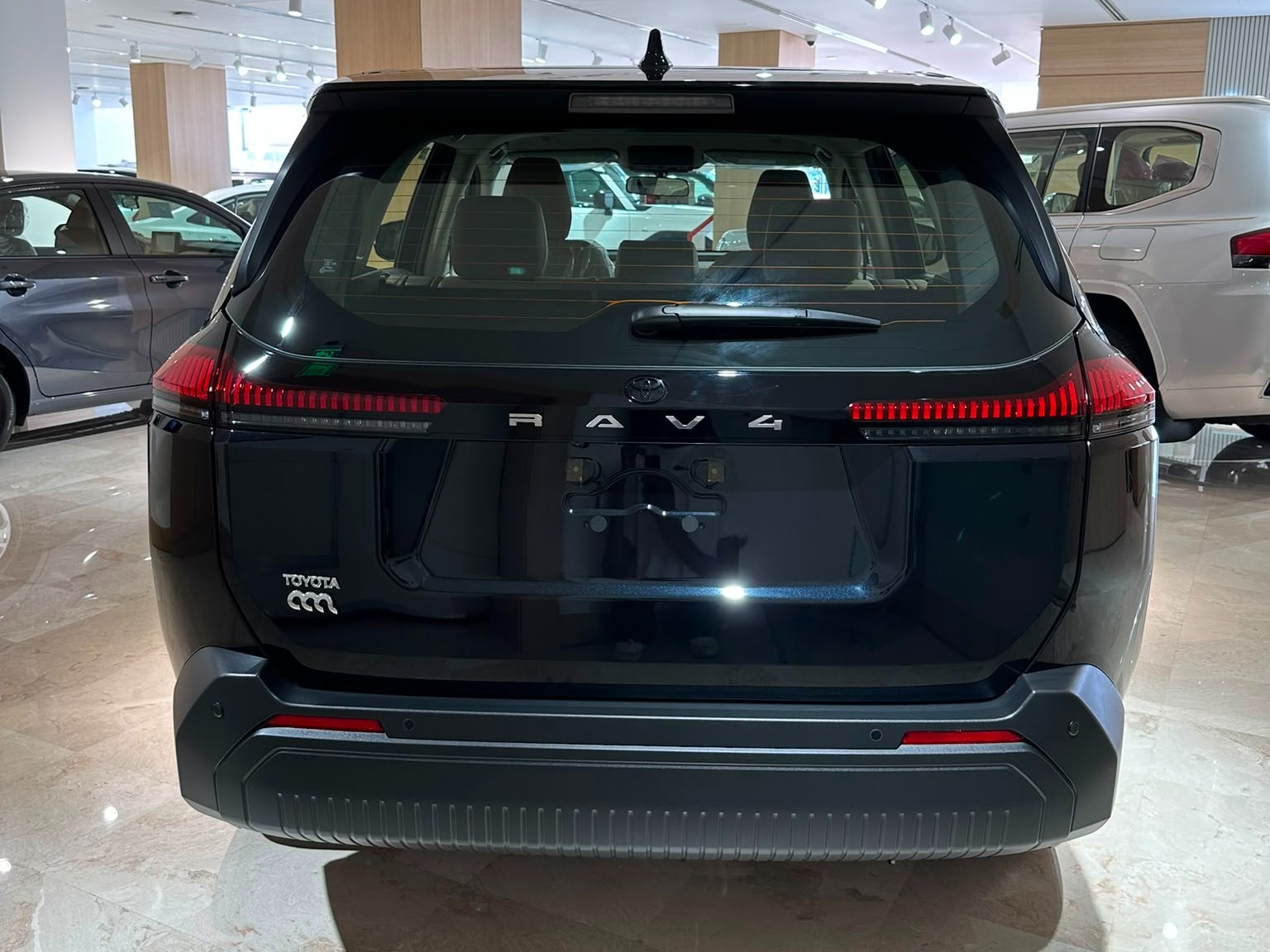 Toyota RAV4 2026 - Image 2