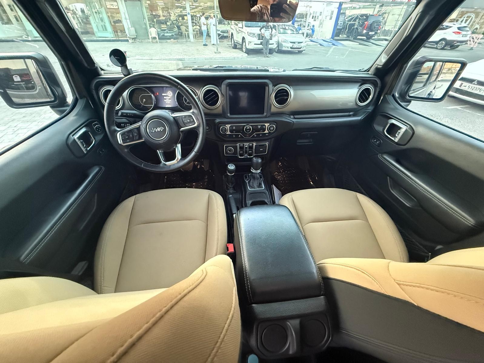 Jeep Wrangler Sahara 2018 - Image 2