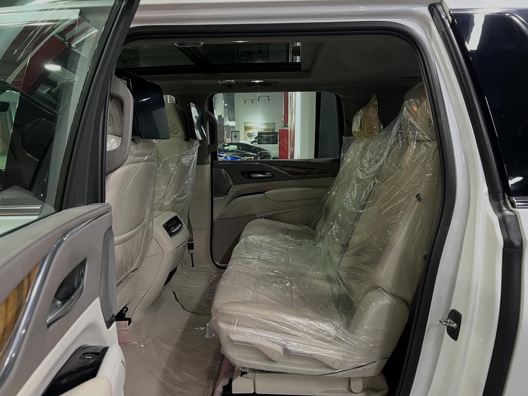 Cadillac Escalade 600 2021 - Image 4