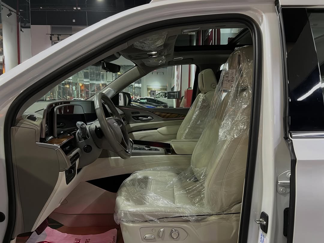 Cadillac Escalade 600 2021 - Image 3