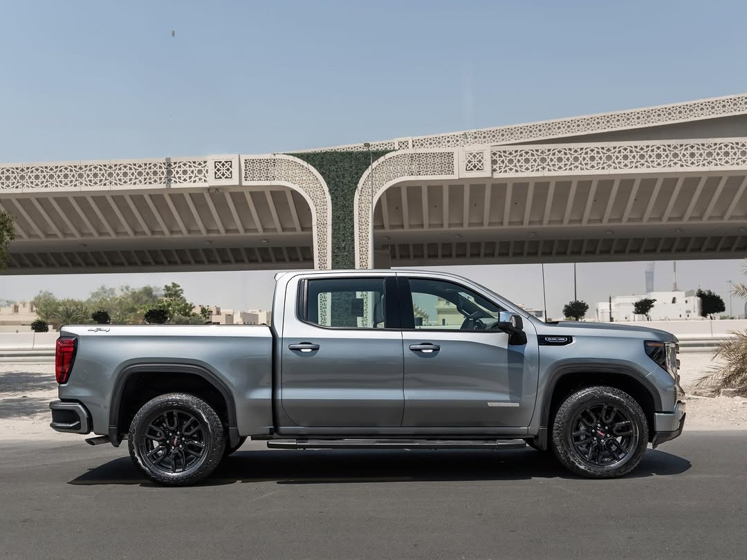 GMC Sierra Elevation  2026 - Image 2