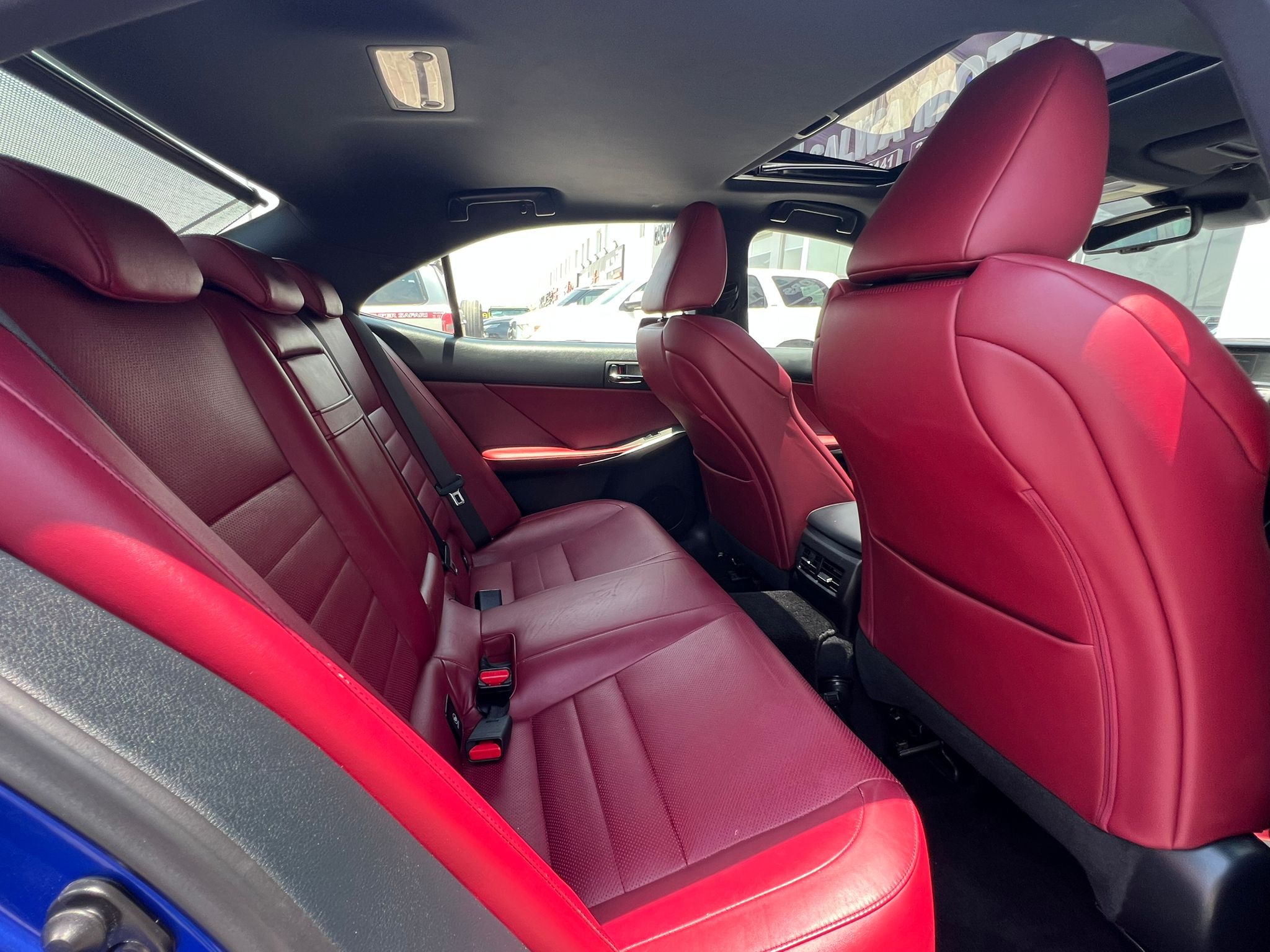 Lexus IS 350 2015 — photo 10 for sale in Qatar