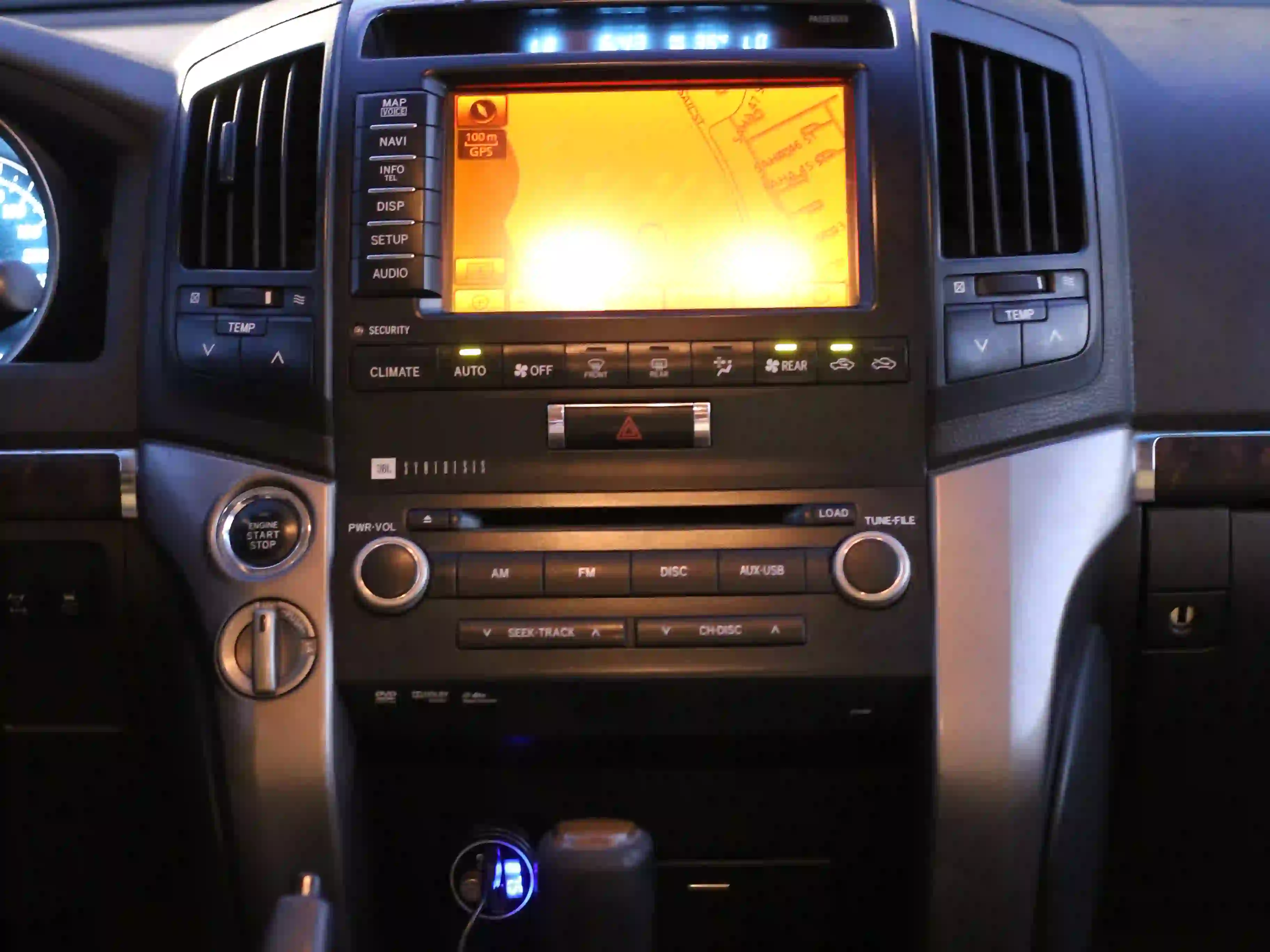 Toyota Land Cruiser VX.R 2010 — photo 11 for sale in Qatar