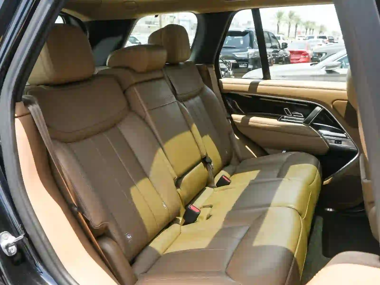 Land Rover Range Rover Vogue 2023 — photo 11 for sale in Qatar