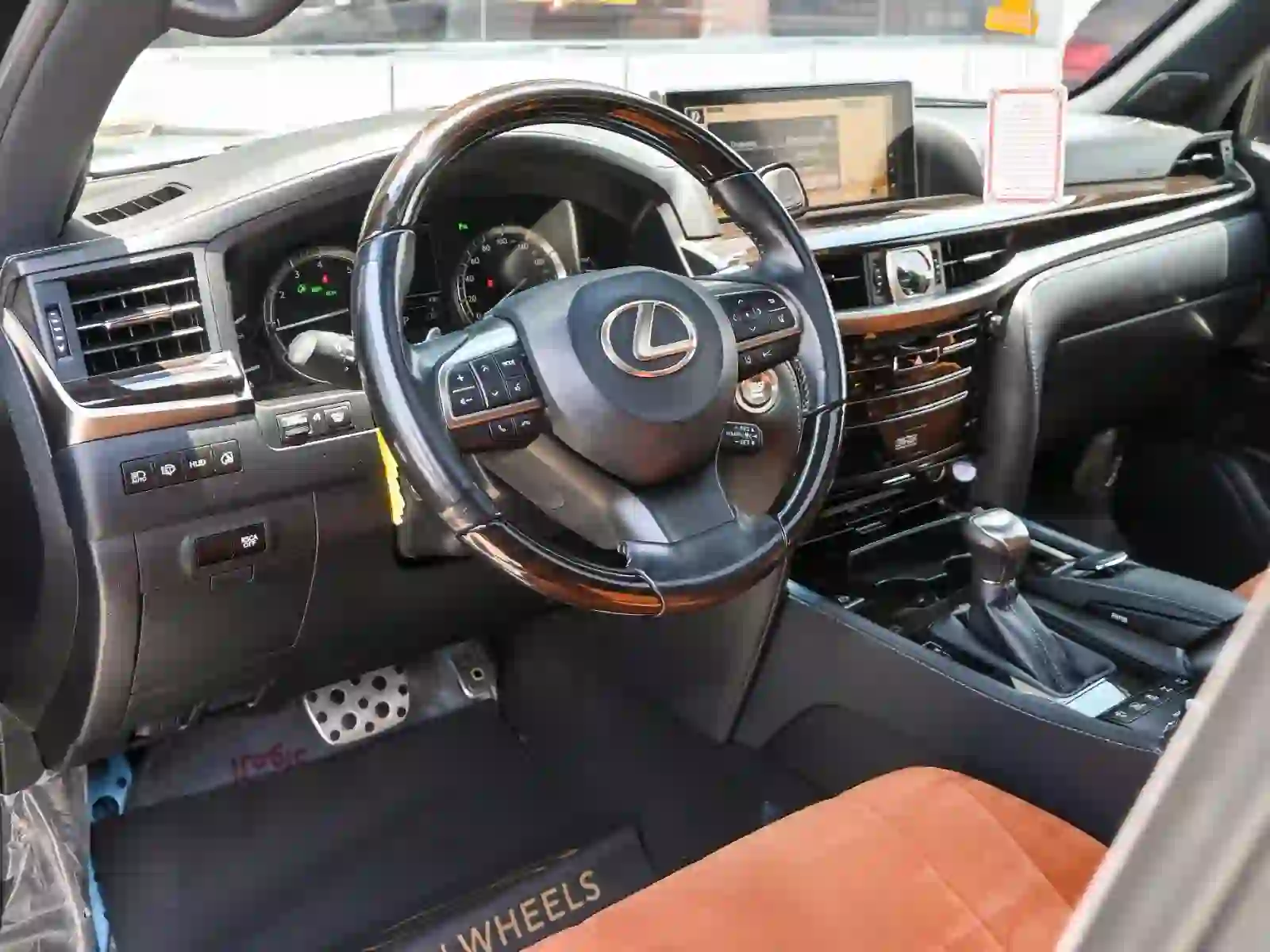Lexus LX 570 S Black Edition 2020 - Image 3