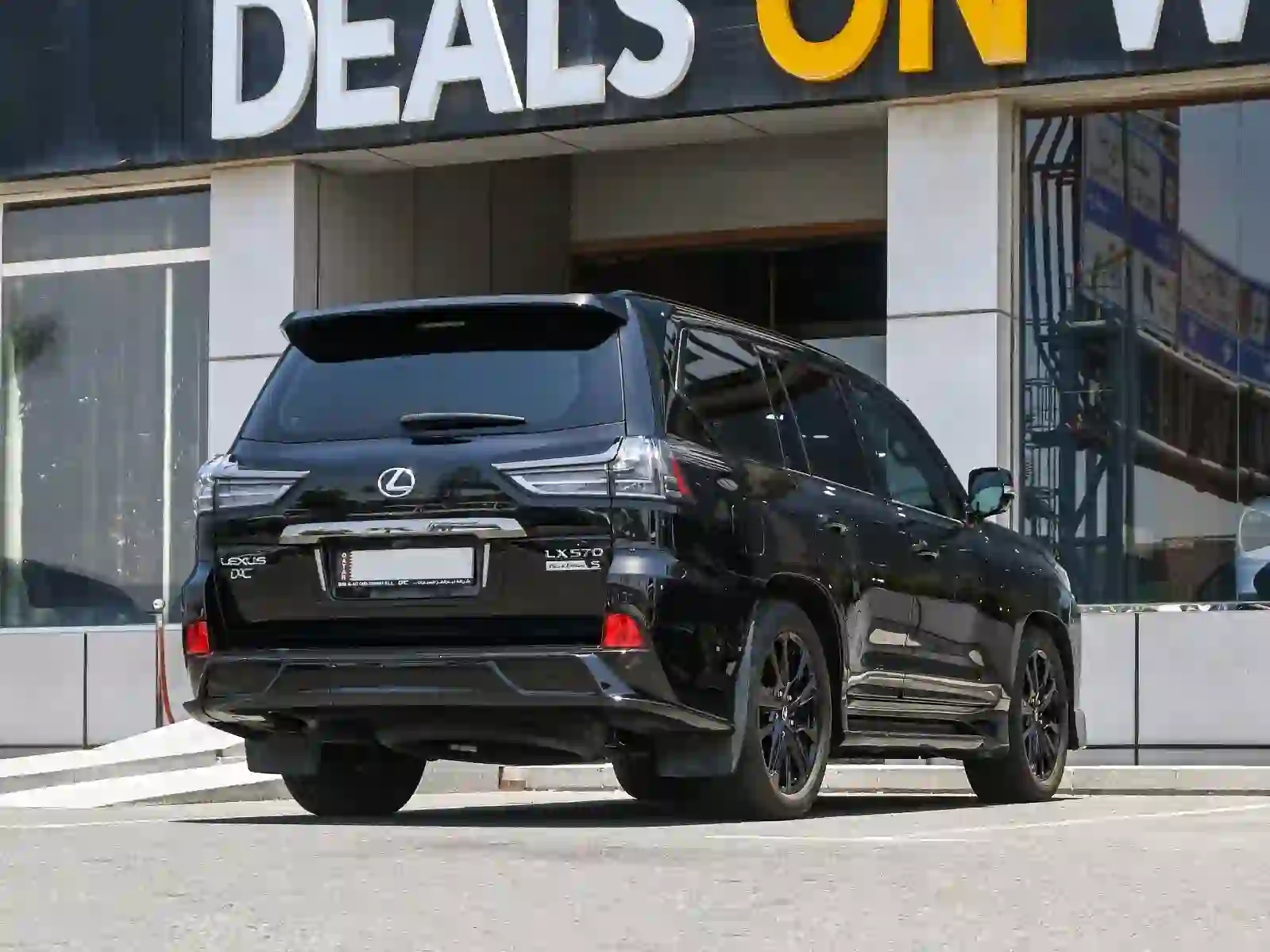 Lexus LX 570 S Black Edition 2020 — photo 12 for sale in Qatar