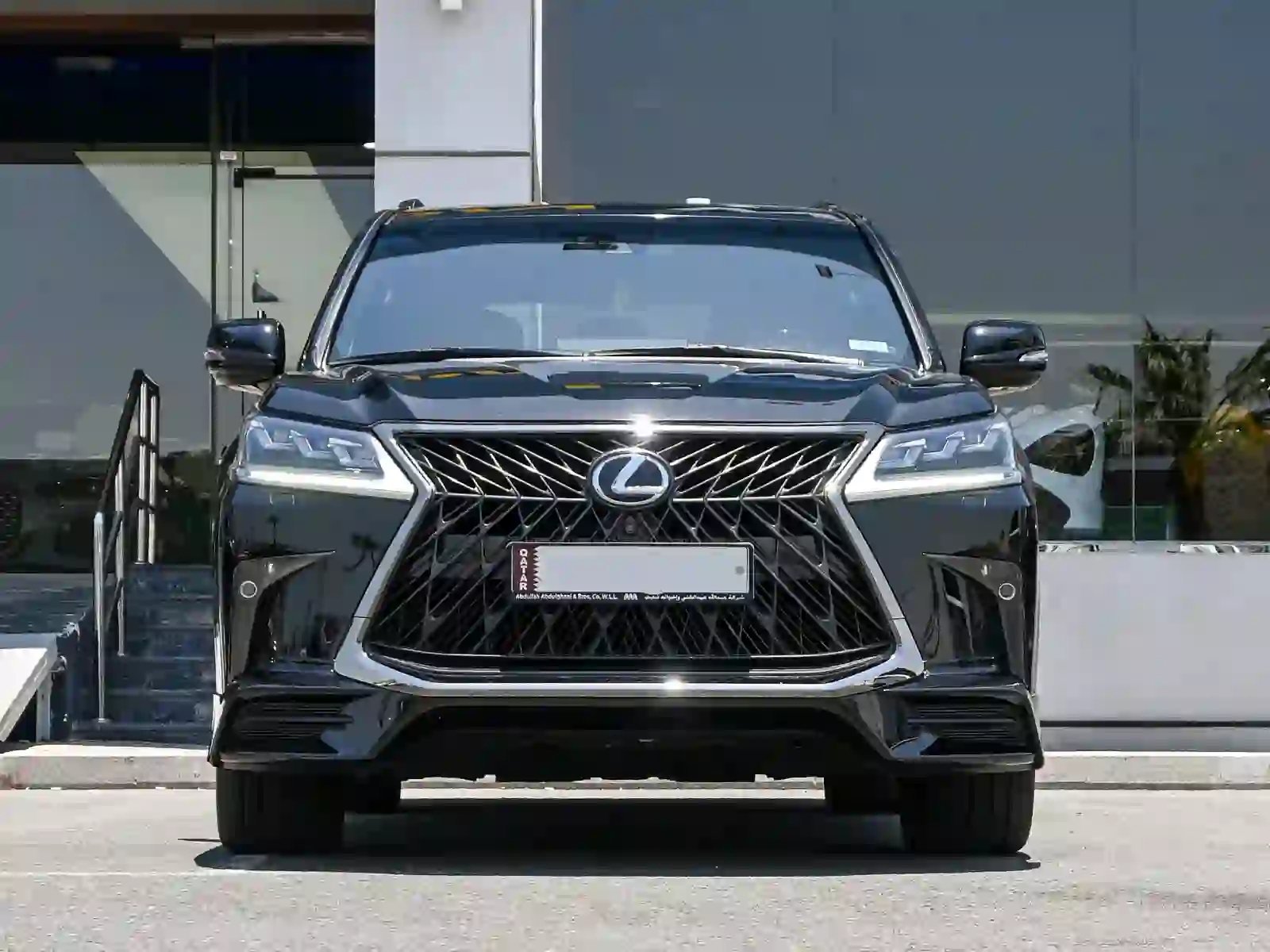 Lexus LX 570 S Black Edition 2020 - Image 2