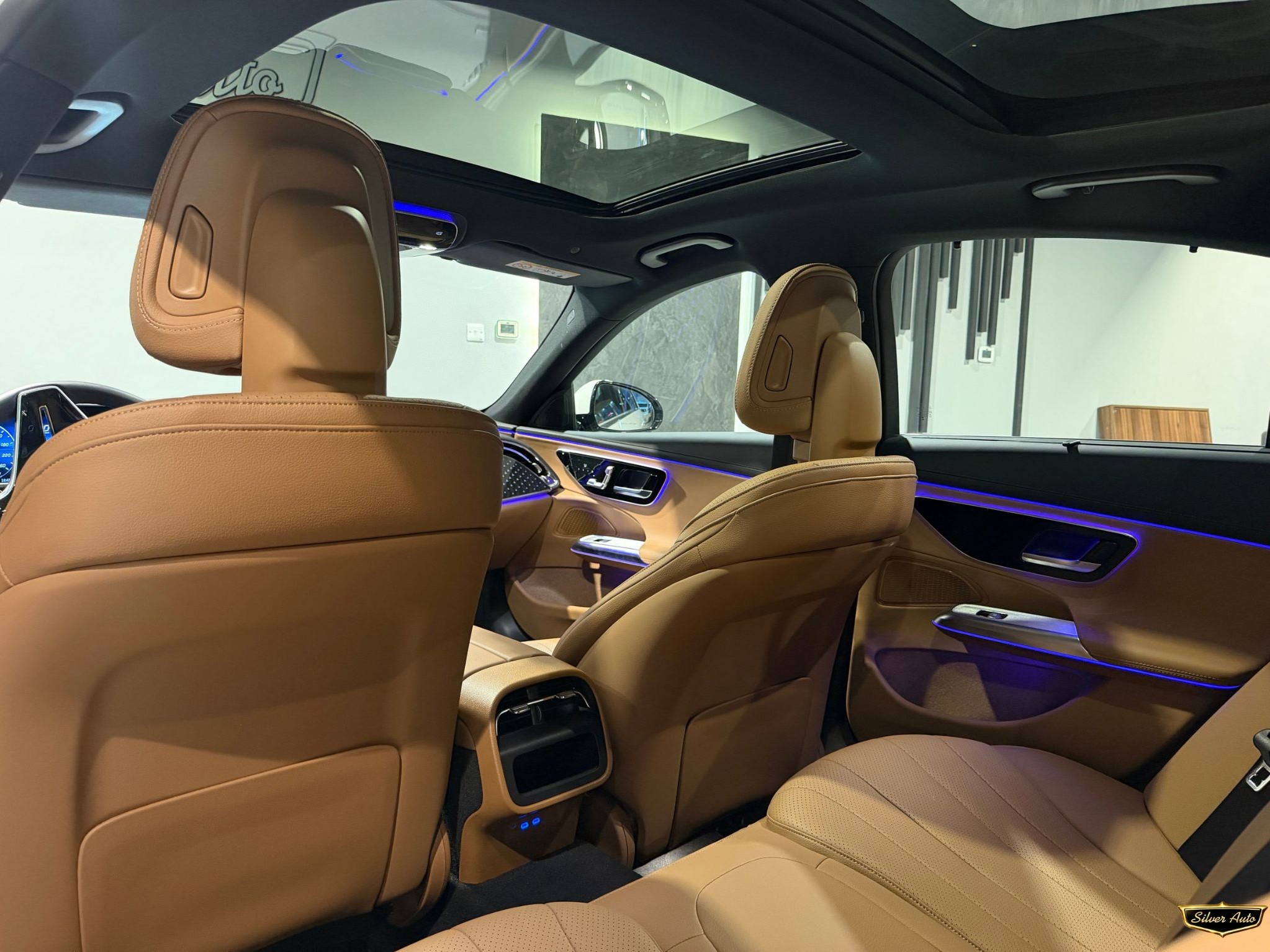 Mercedes-Benz E-Class Sedan 200 2024 - Image 3