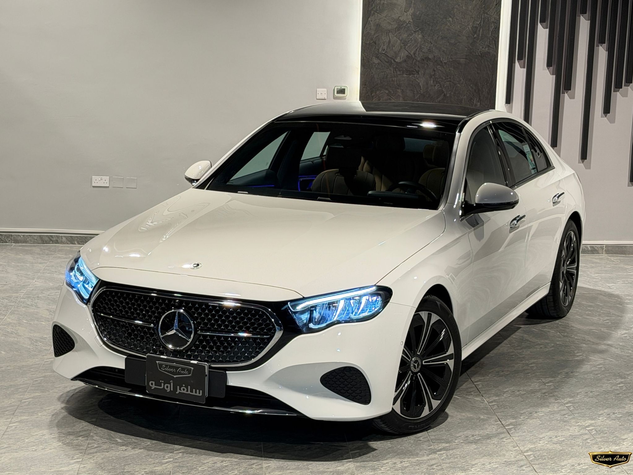 Mercedes-Benz E-Class Sedan 200 2024 - Image 4