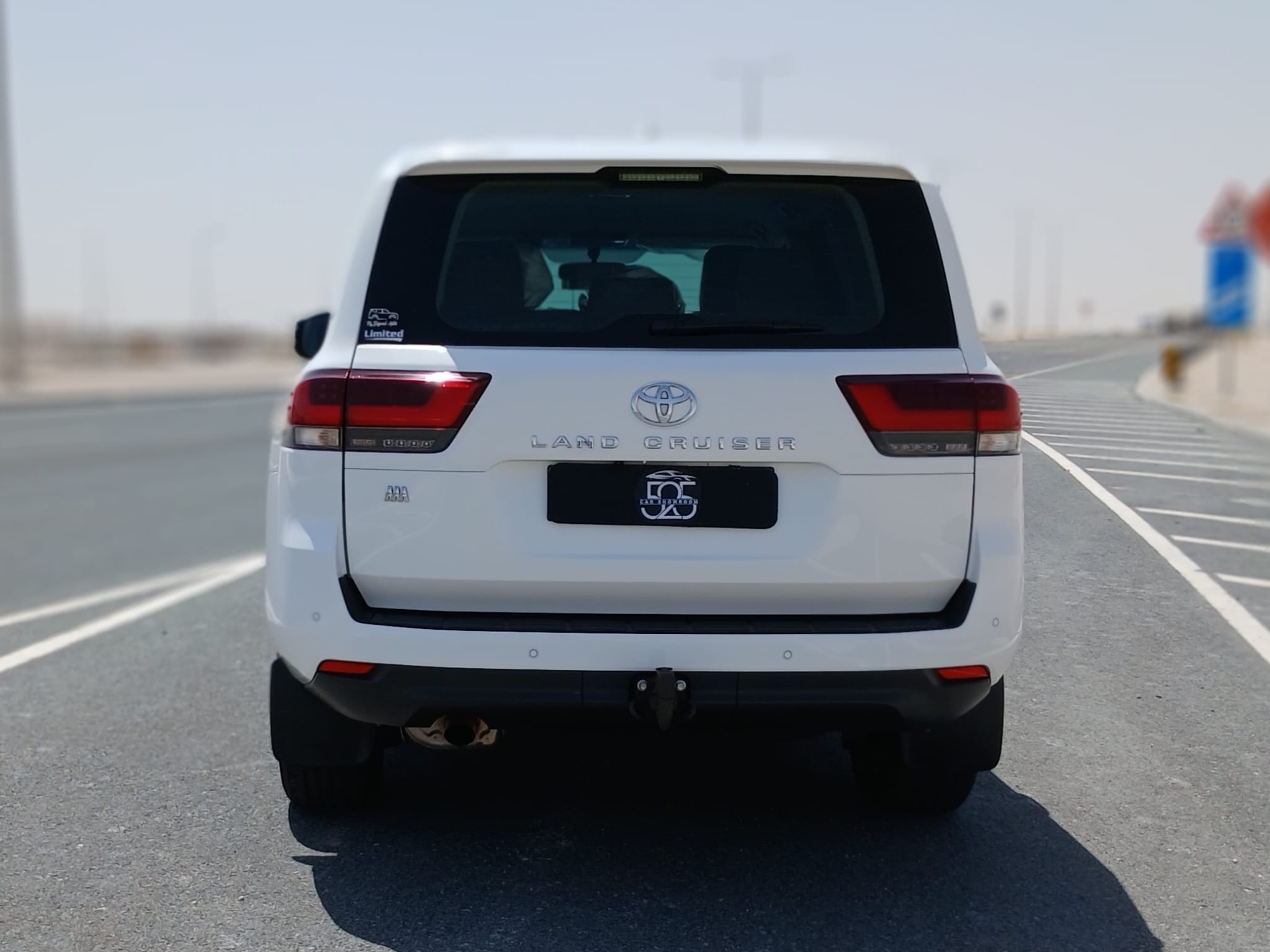 Toyota Land Cruiser G standard 2023 - Image 2