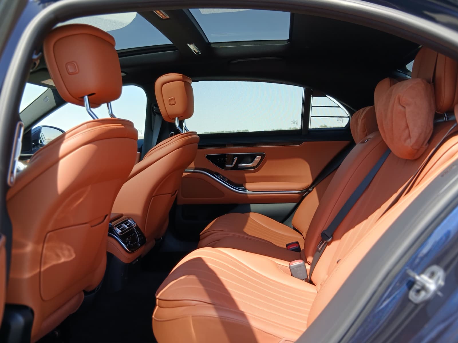 Mercedes-Benz S-Class Sedan 450 2024 - Image 2