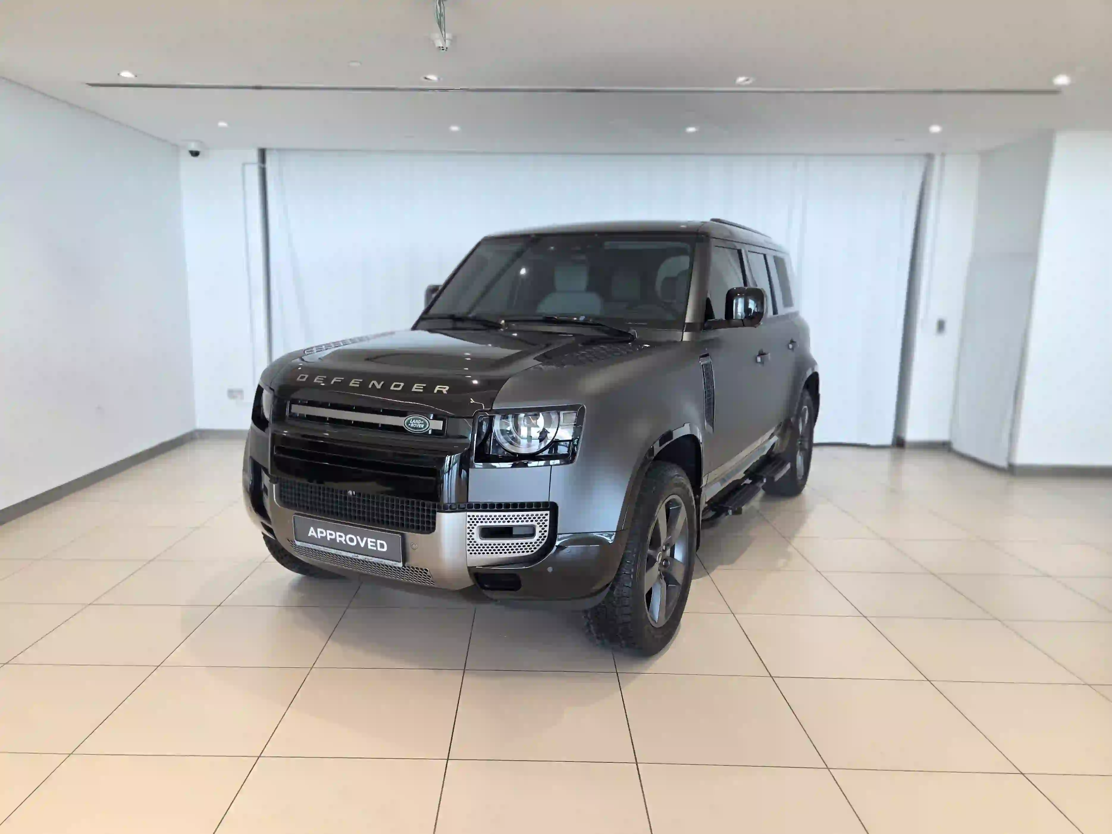 Land Rover Defender 110 3.0i6 X-Dynamic SE 2025