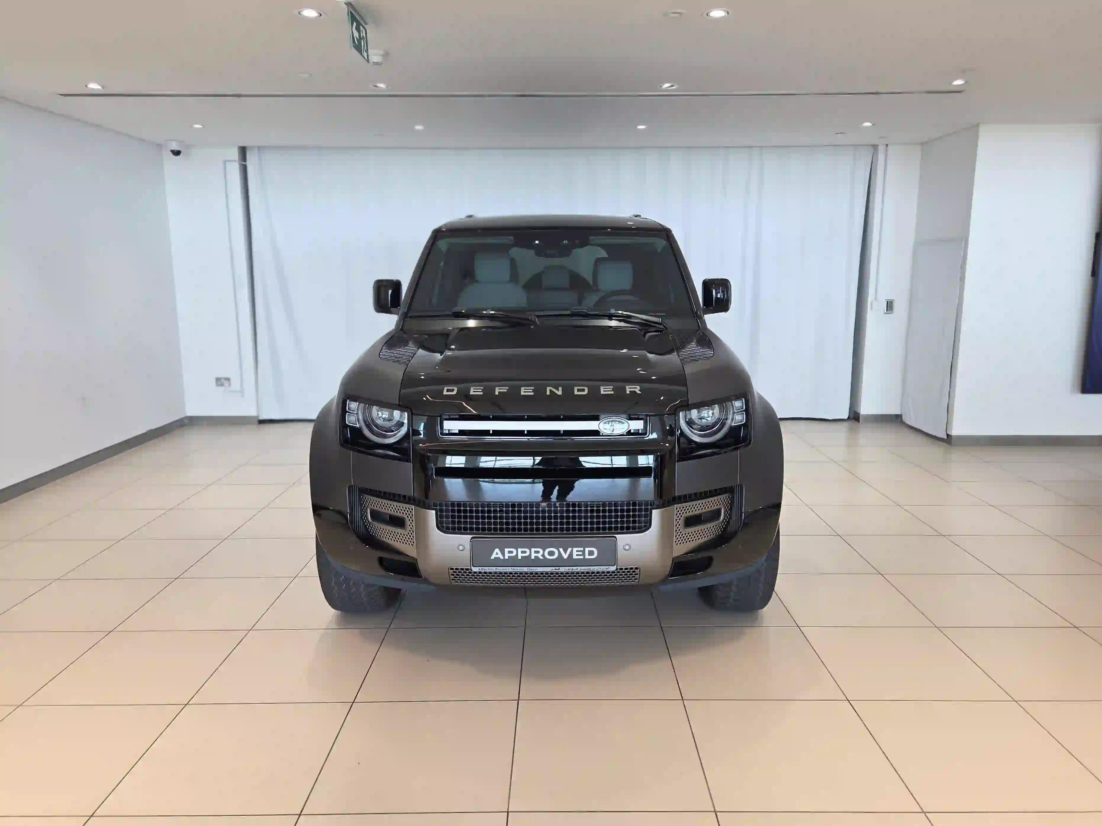 Land Rover Defender 110 3.0i6 X-Dynamic SE 2025 - Image 4