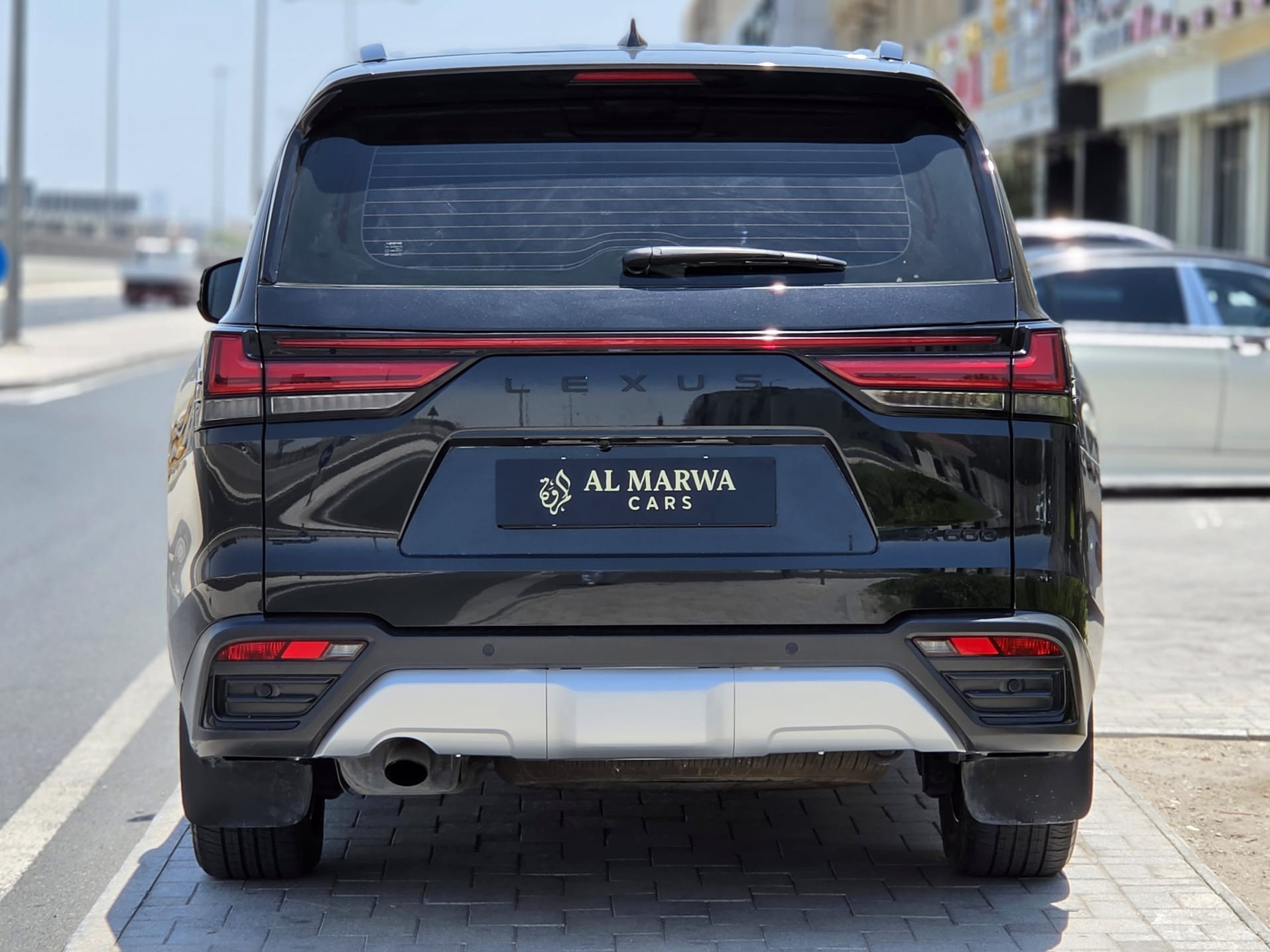 Lexus LX 600 Luxury  2024 - Image 4