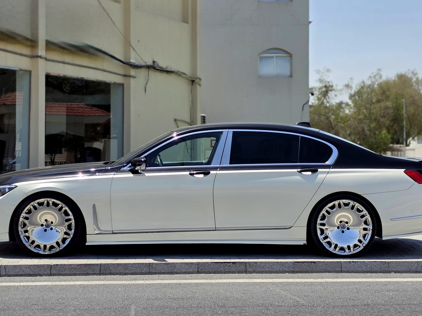 BMW 7-Series 740 Li 2016 - Image 3