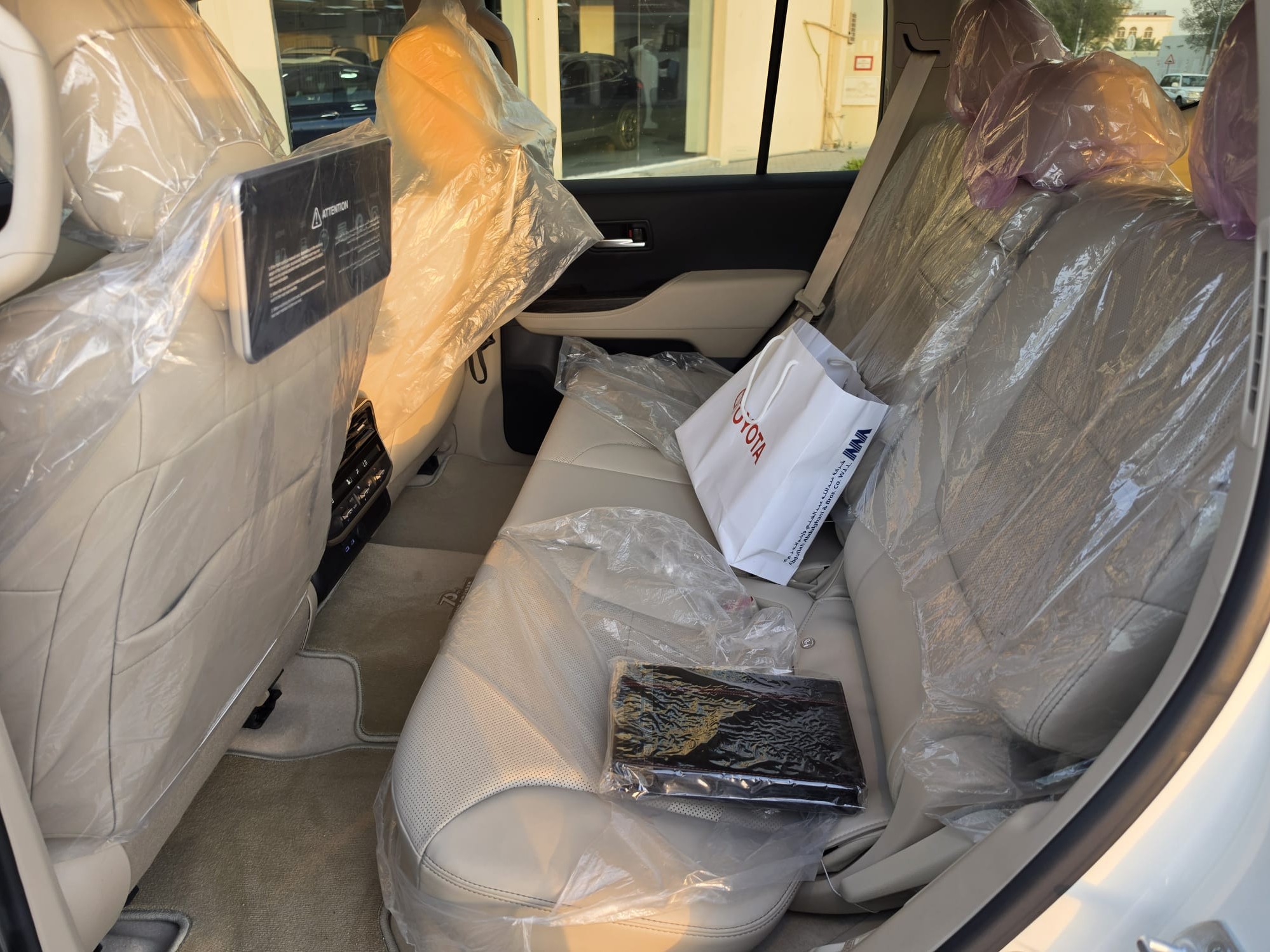 Toyota Land Cruiser VX Twin Turbo 2022 — photo 12 for sale in Qatar