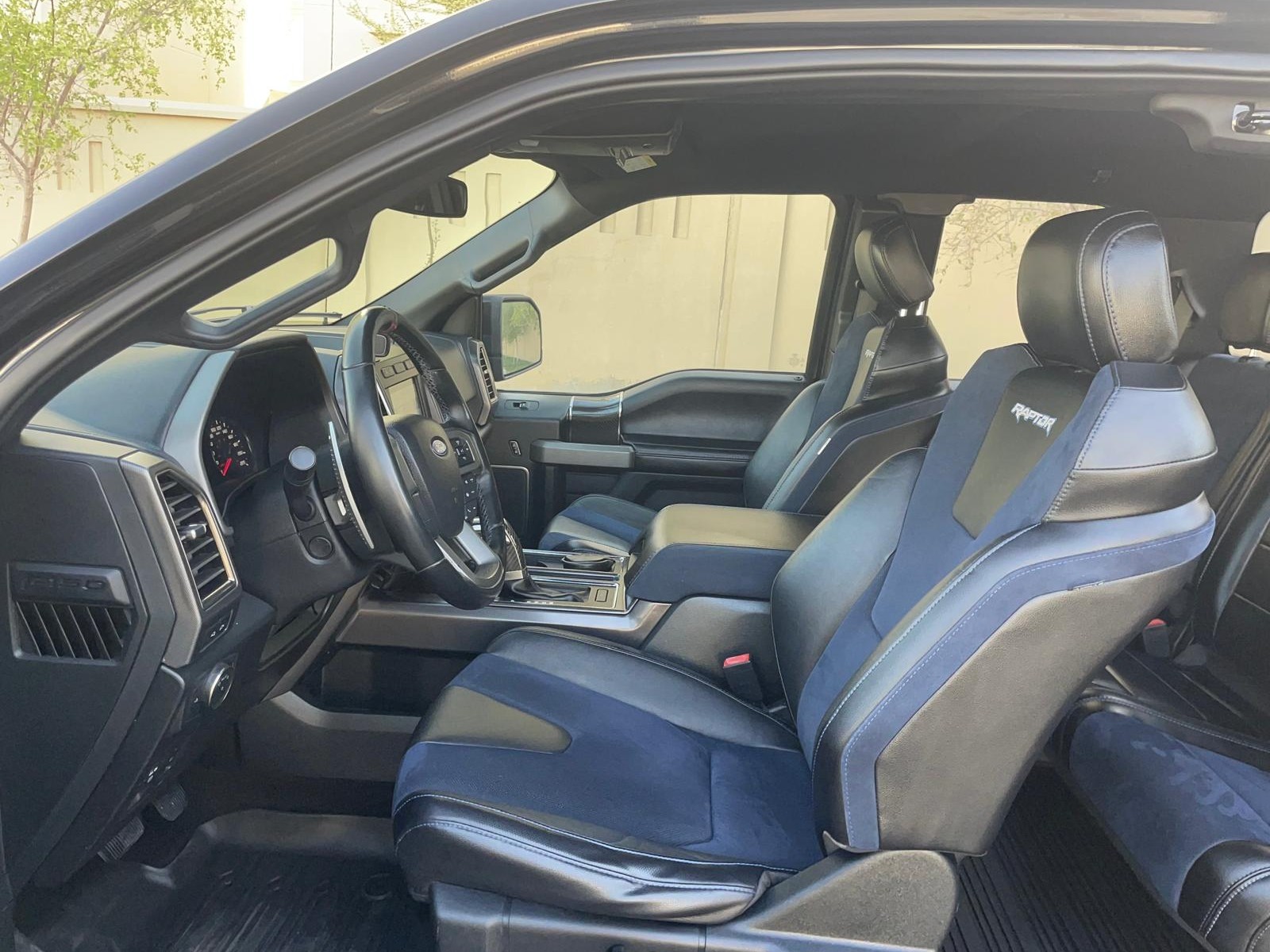 Ford Raptor f 150 2019 — photo 13 for sale in Qatar