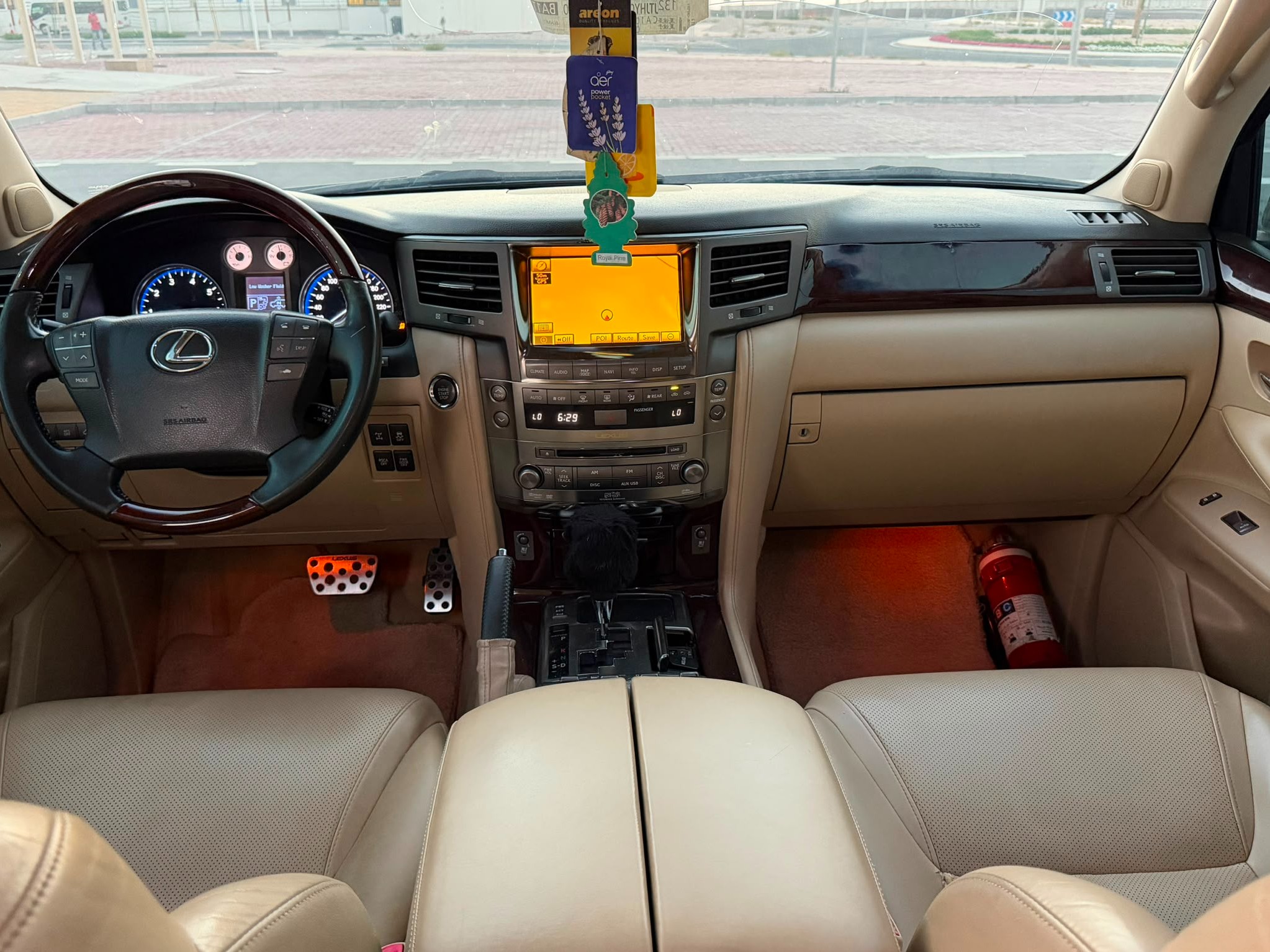 Lexus LX 570 S 2011 — photo 12 for sale in Qatar