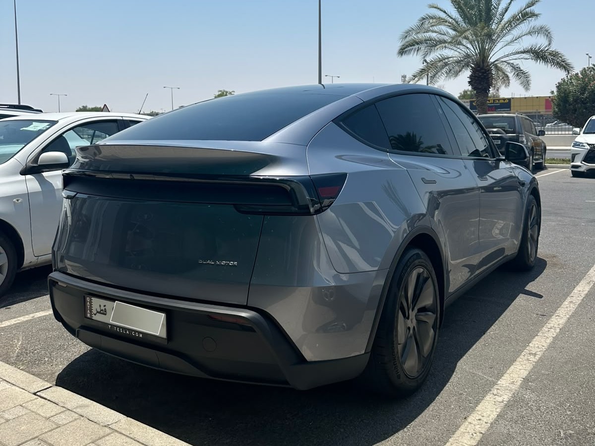 Tesla Model Y DUAL MOTOR 2025 — photo 14 for sale in Qatar