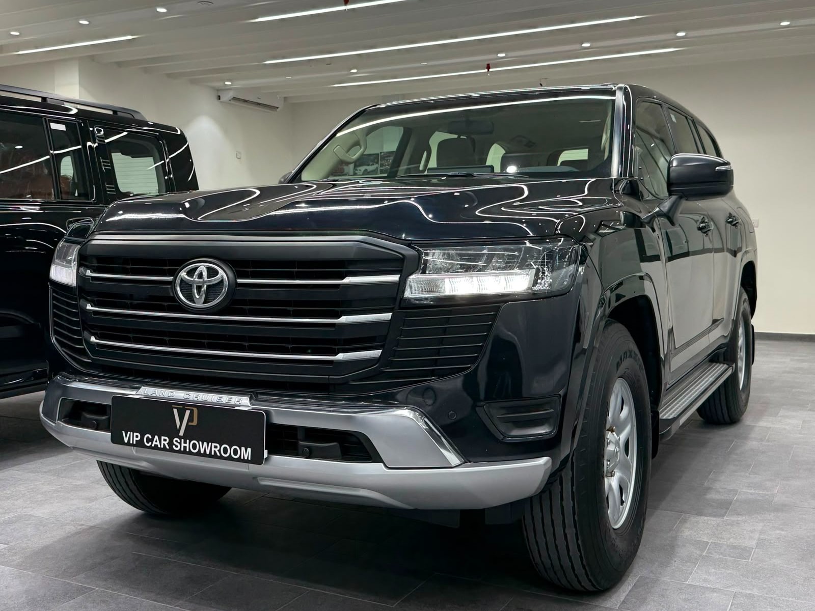Toyota Land Cruiser GX 2023