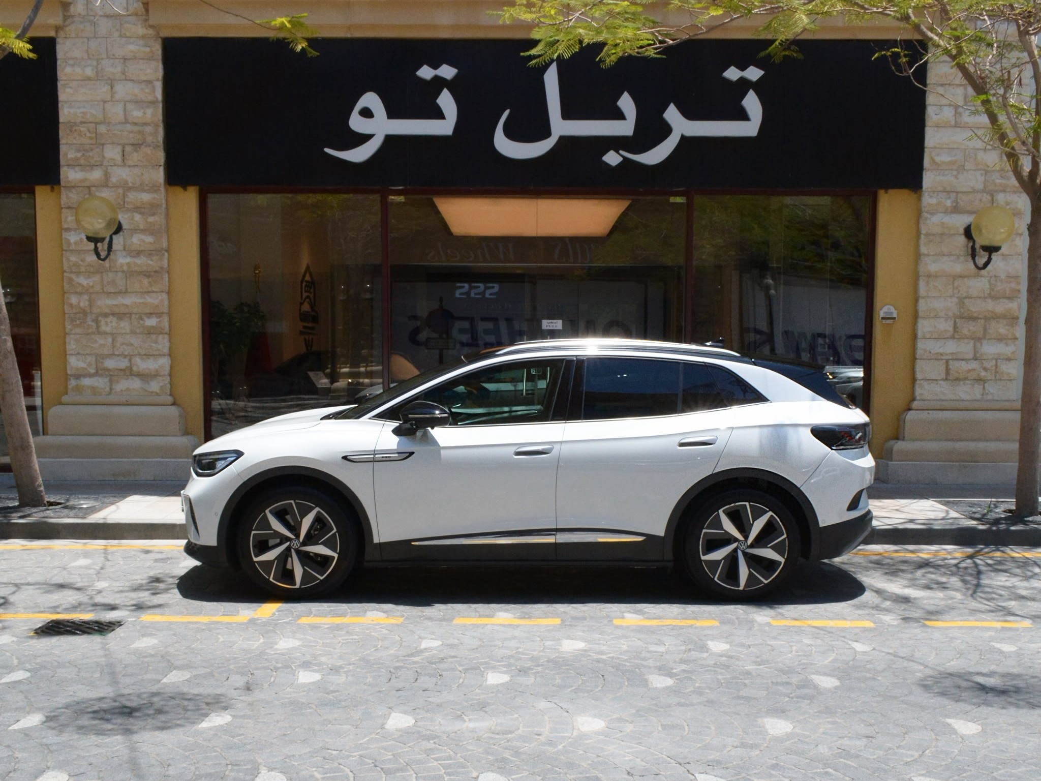 Volkswagen ID 4 2023 — photo 12 for sale in Qatar
