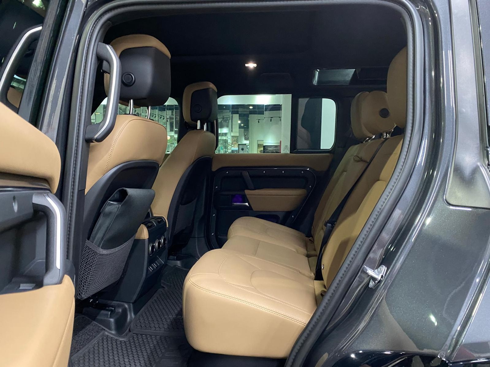 Land Rover Defender 110 HSE 2026 — photo 9 for sale in Qatar
