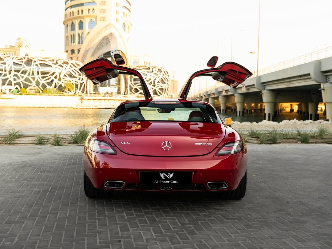 Mercedes-Benz SLS 63 AMG 2011 - Image 4