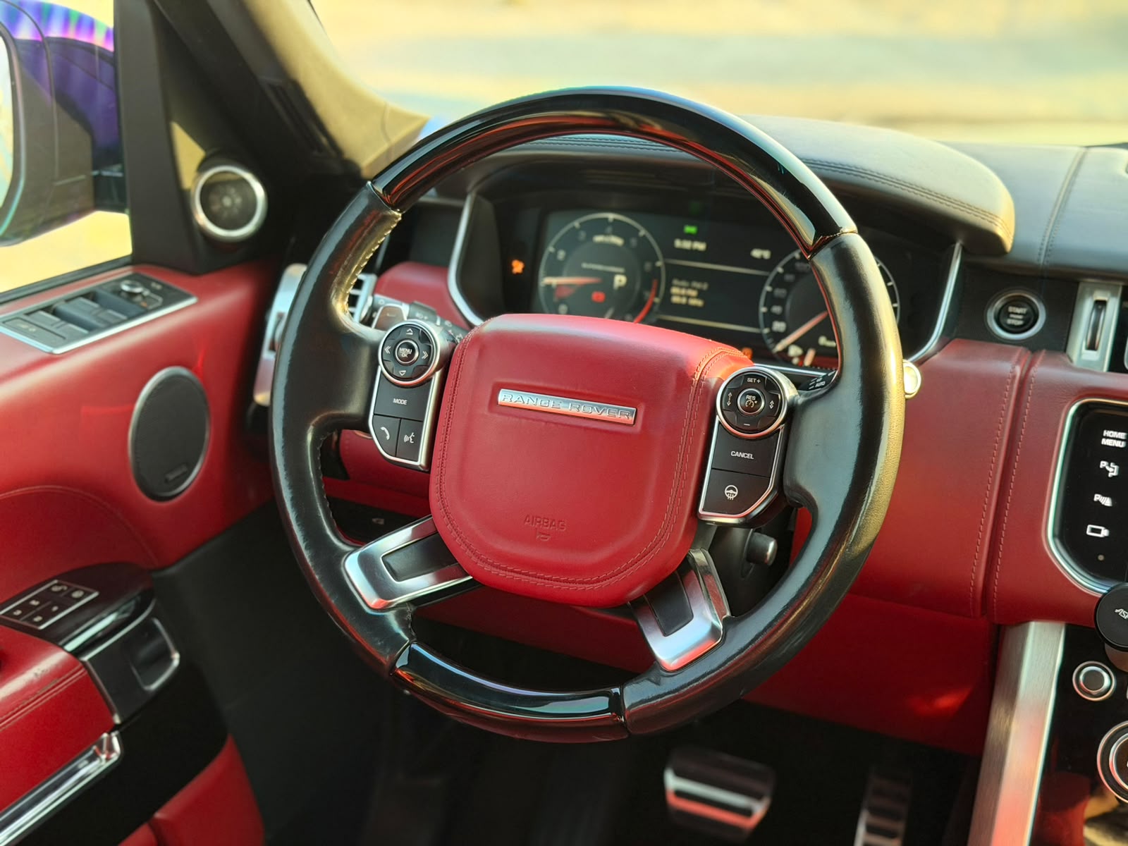 Land Rover Range Rover Vogue SE SuperCharged 2015 - Image 2