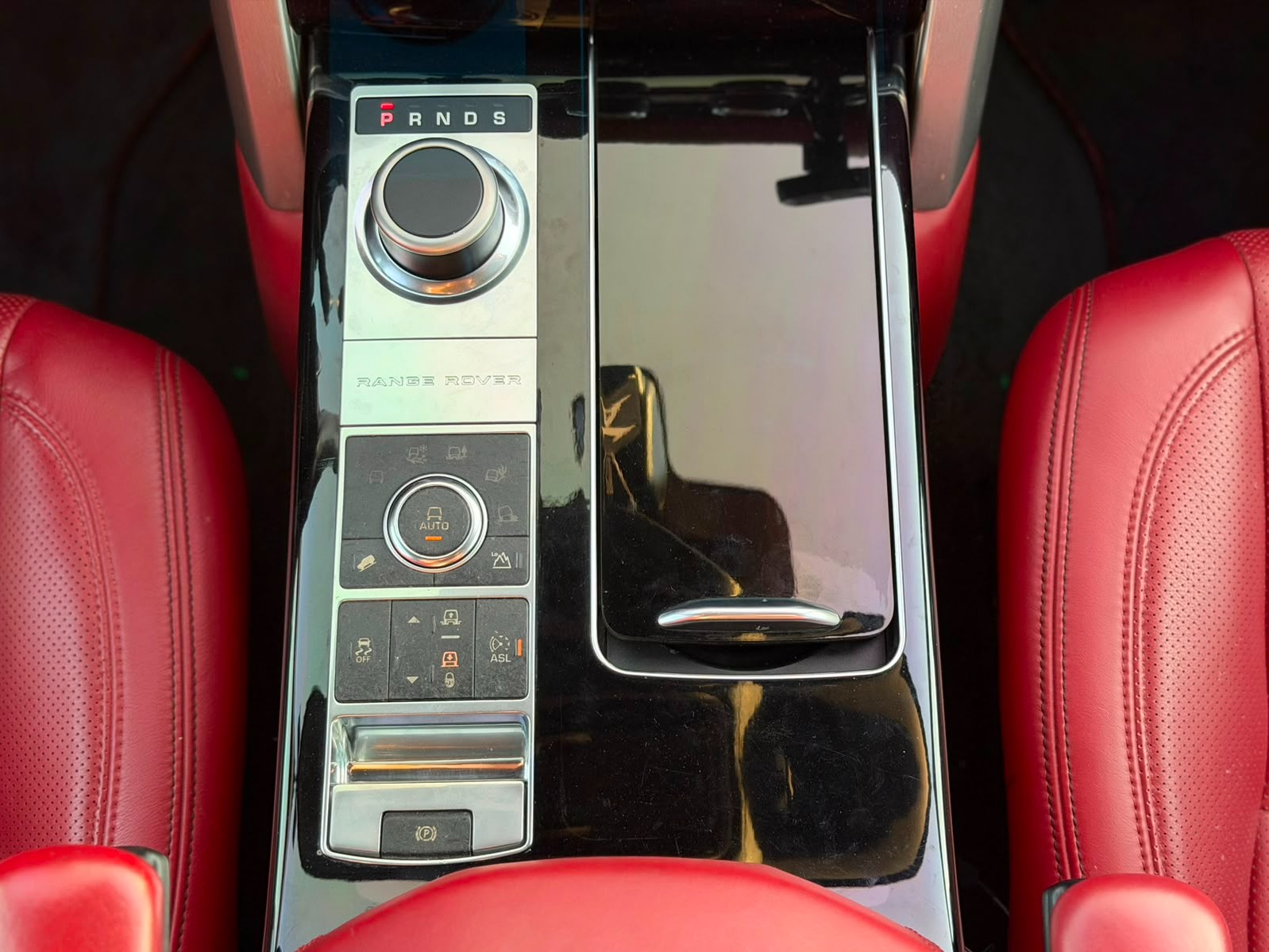 Land Rover Range Rover Vogue SE SuperCharged 2015 - Image 3