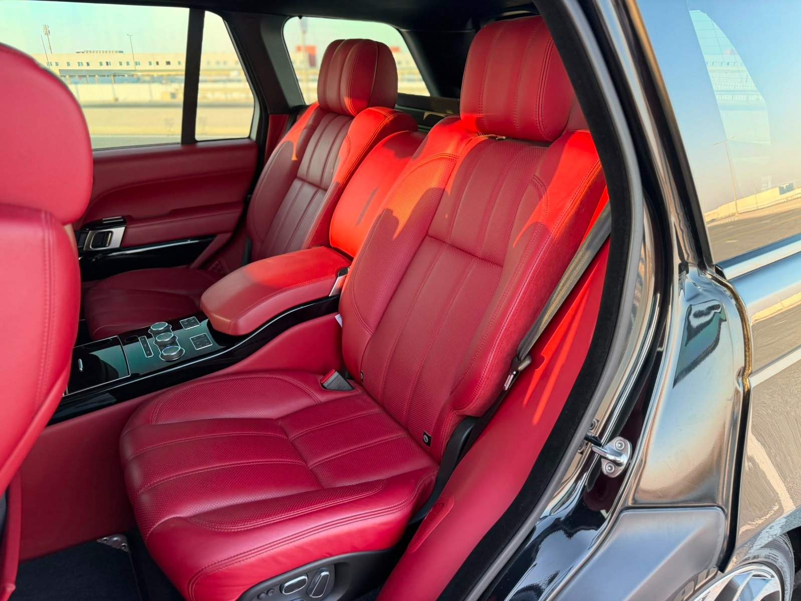 Land Rover Range Rover Vogue SE SuperCharged 2015 — photo 10 for sale in Qatar