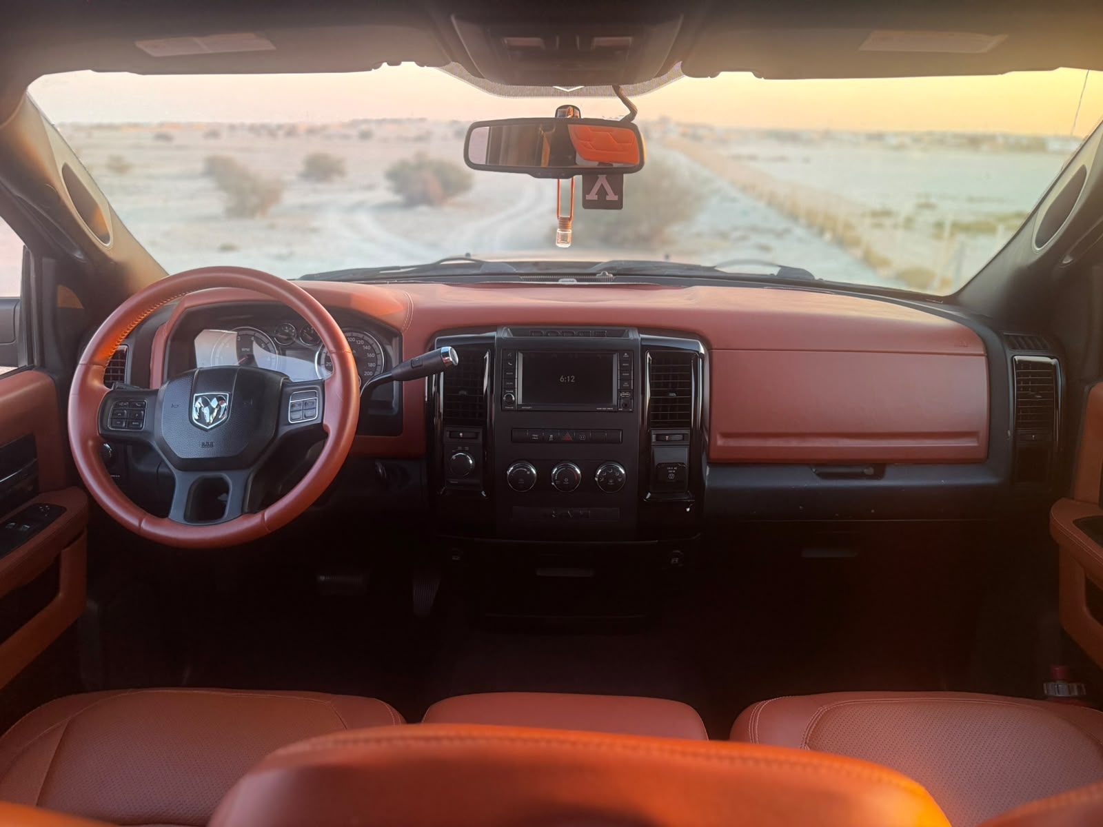 Dodge Ram 1500 2012 - Image 2