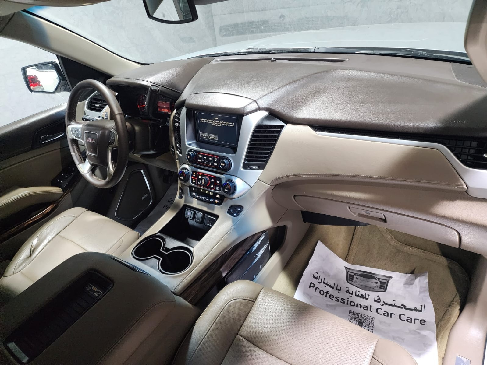 GMC Yukon SLT 2015 — photo 9 for sale in Qatar