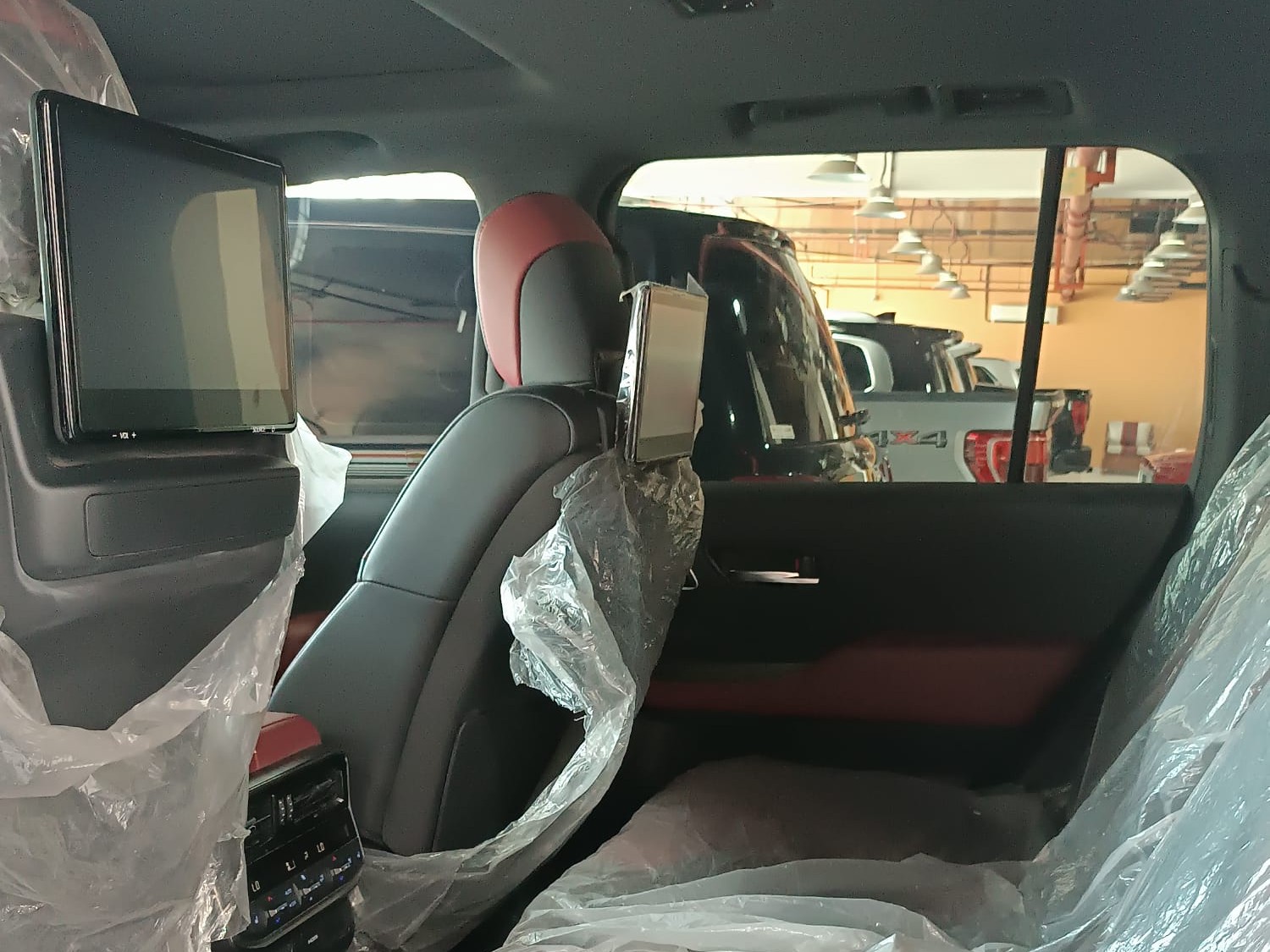 Toyota Land Cruiser G/R 2022 - Image 4