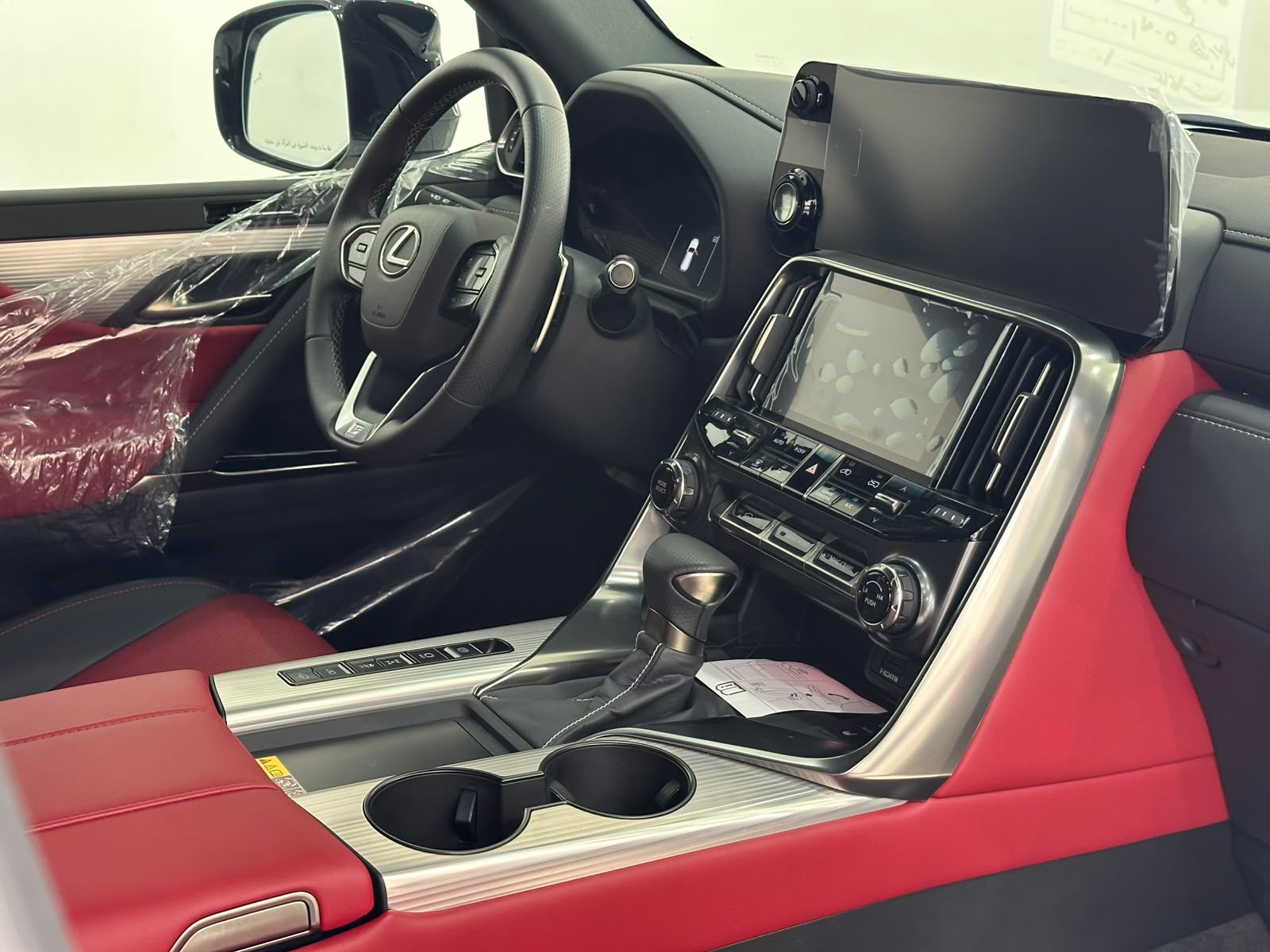 Lexus LX 600  F-Sport 2026 - Image 2