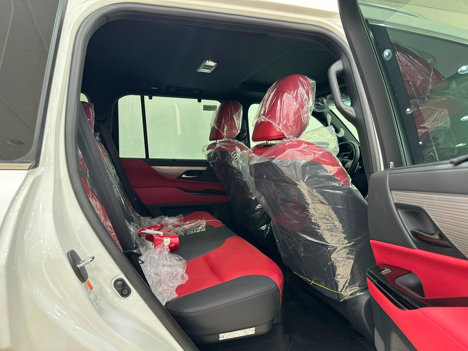 Lexus LX 600  F-Sport 2026 - Image 3