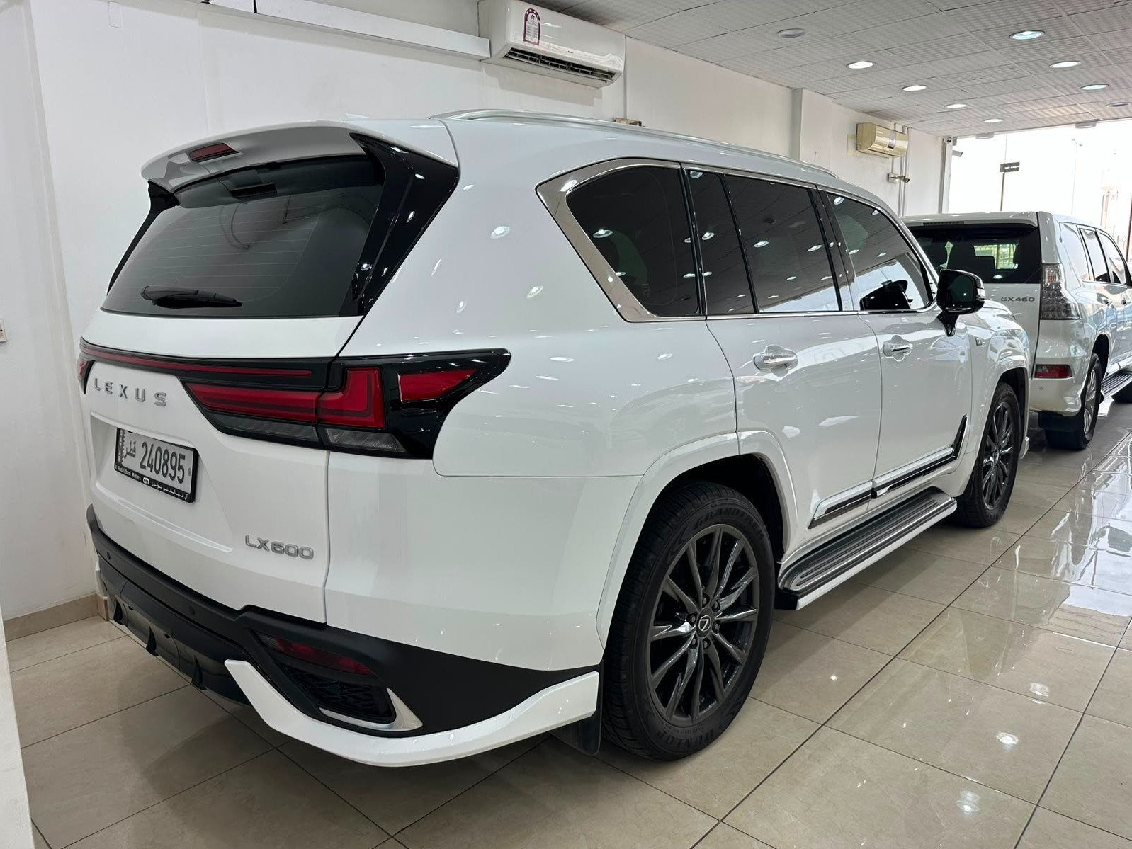 Lexus LX 600  F-Sport 2026 - Image 4
