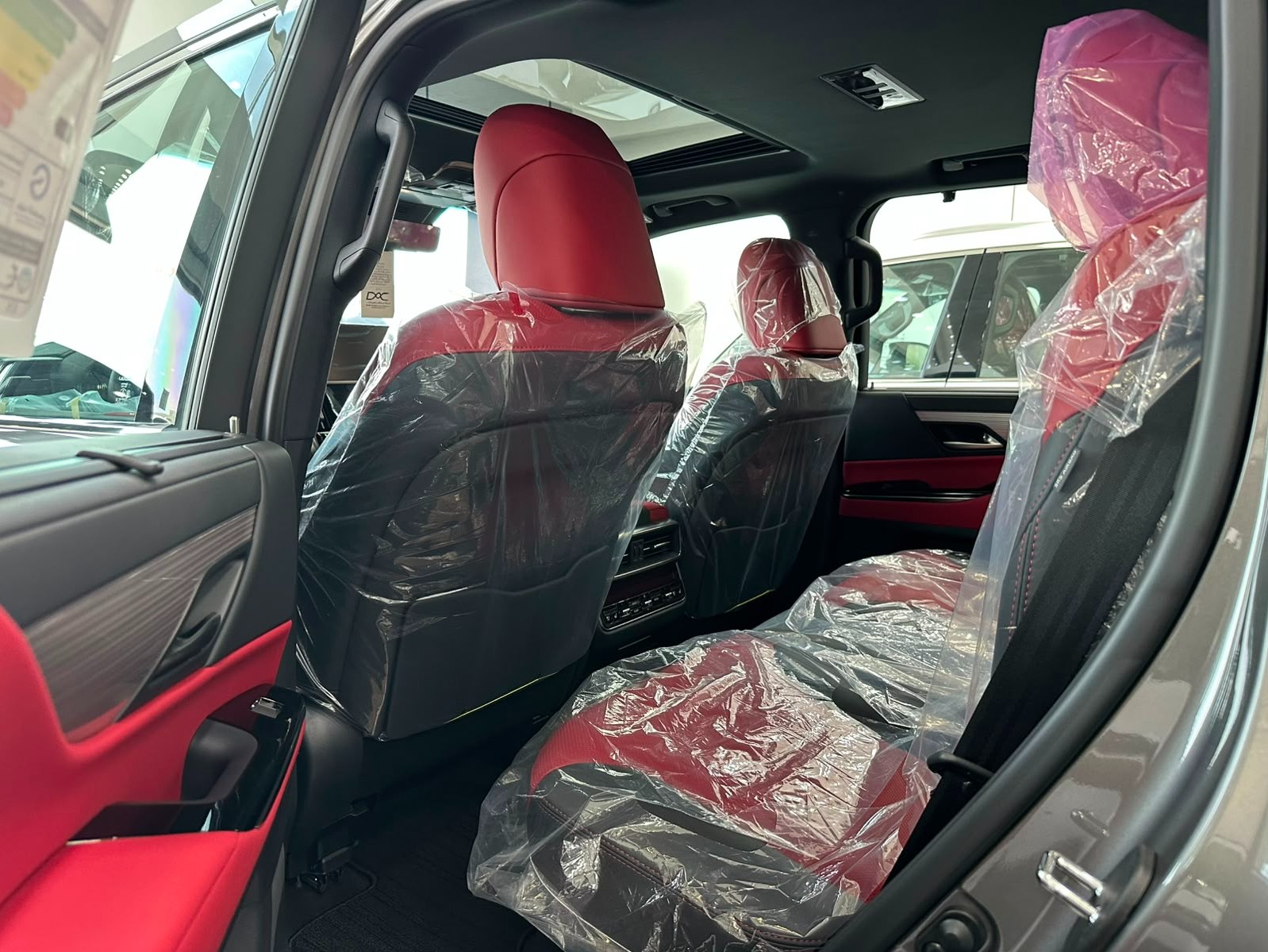 Lexus LX 600  F-Sport 2026 - Image 4