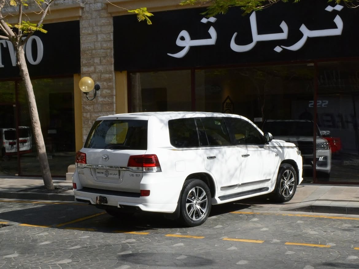 Toyota Land Cruiser VXR Grand Touring 2020 — photo 10 for sale in Qatar
