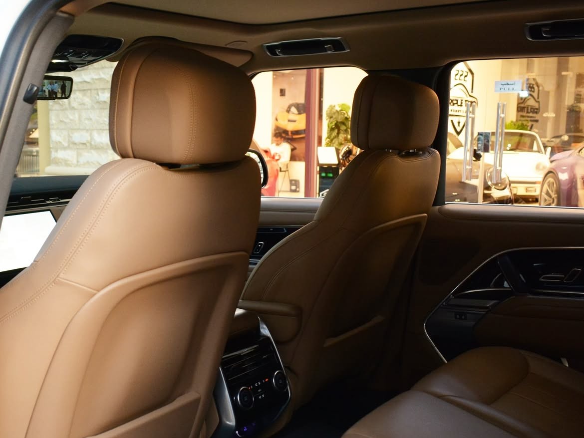 Land Rover Range Rover Vogue 2023 - Image 3