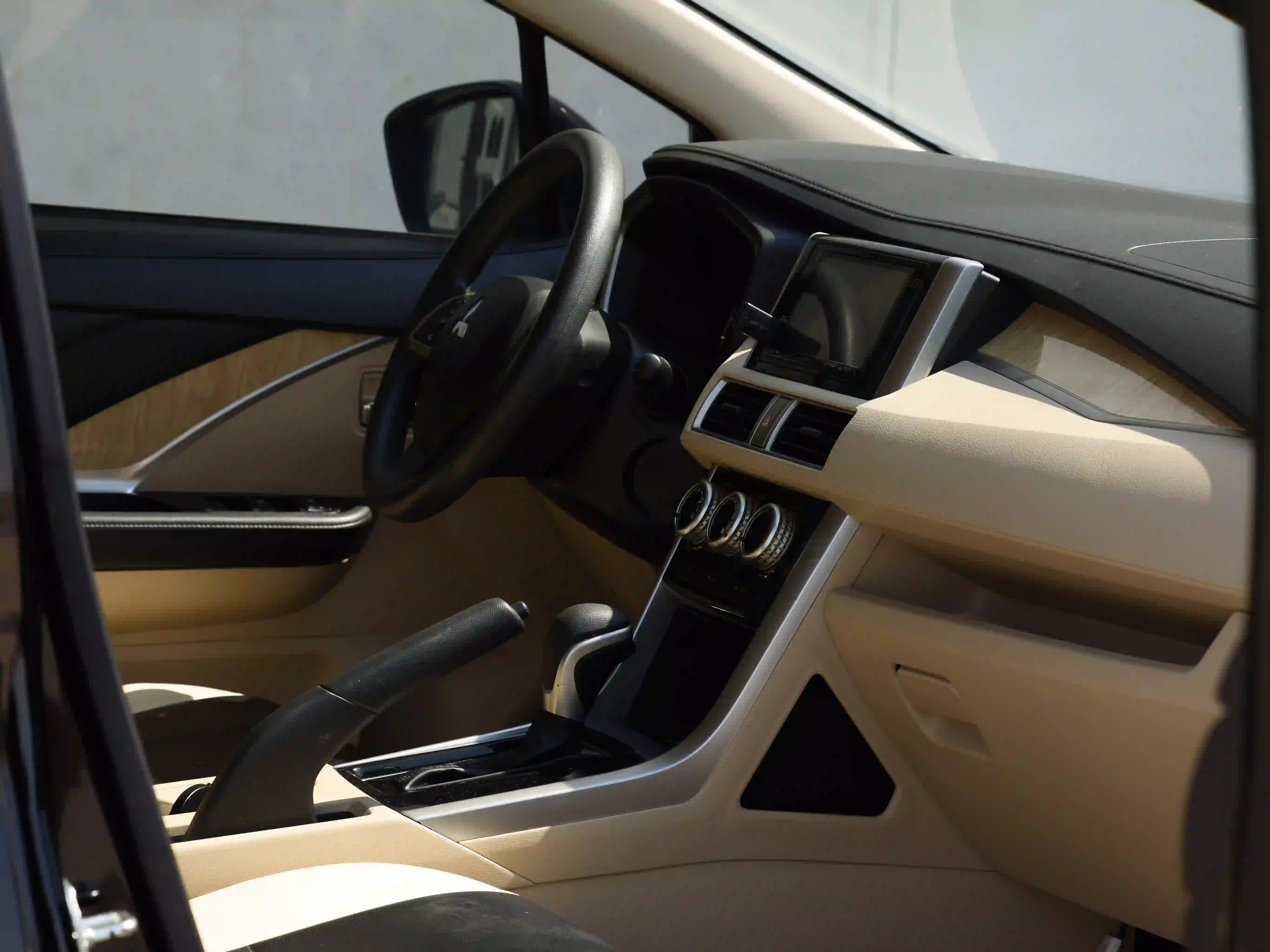 Mitsubishi xpander 2021 - Image 2