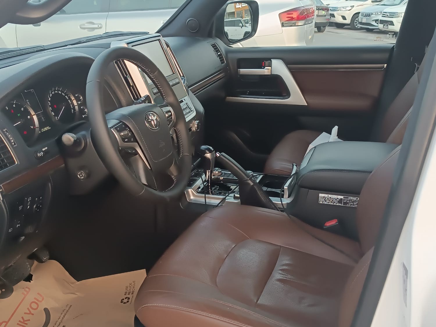 Toyota Land Cruiser VX.R 2021 - Image 2
