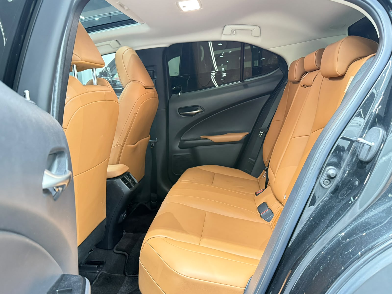 Lexus UX 200 2022 - Image 4
