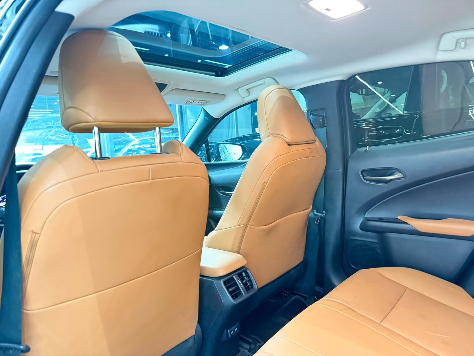 Lexus UX 200 2022 — photo 11 for sale in Qatar