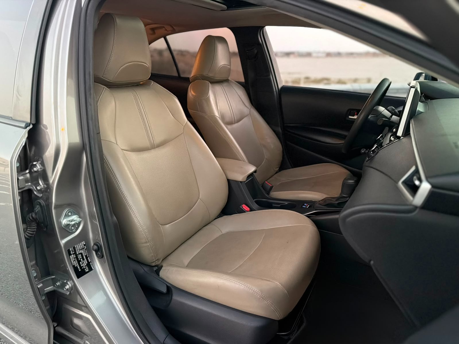 Toyota Corolla 2022 - Image 2