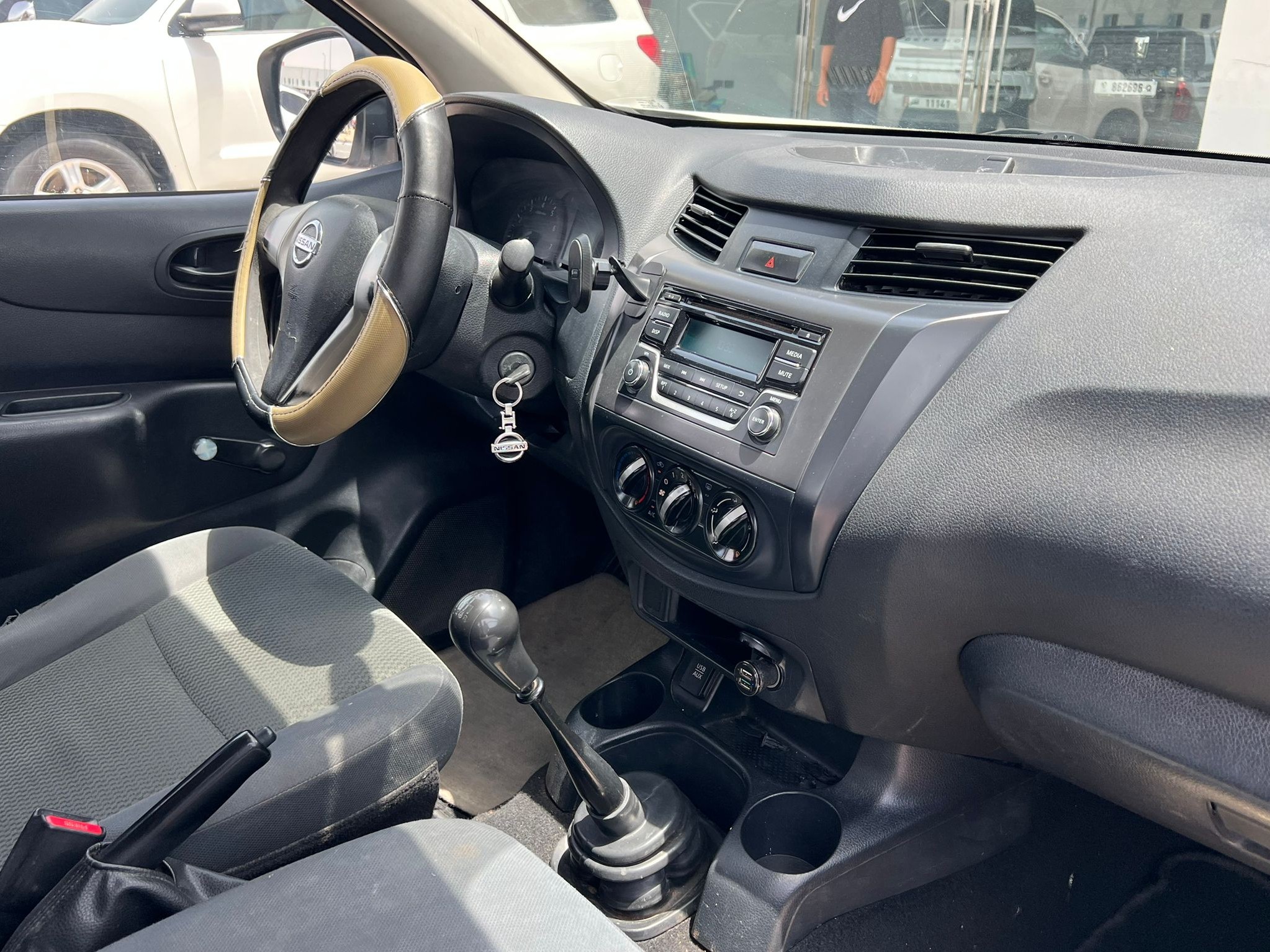 Nissan Navara 2017 — photo 10 for sale in Qatar