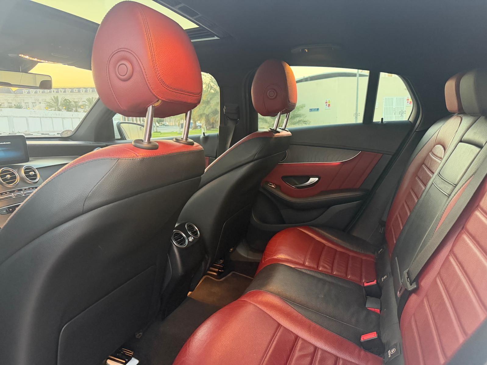 Mercedes-Benz GLC  300 2020 - Image 3