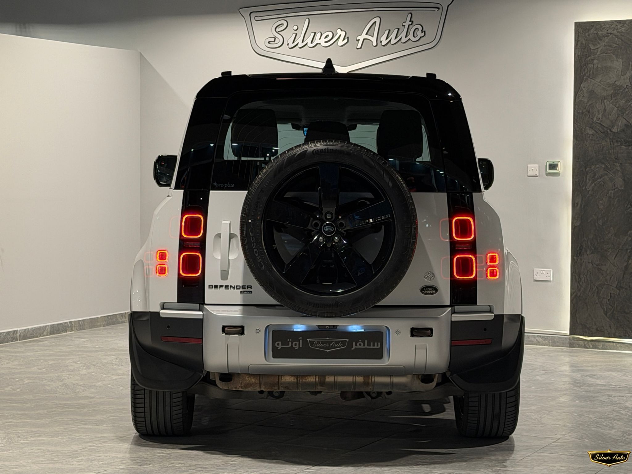 Land Rover Defender 90 2021 - Image 2