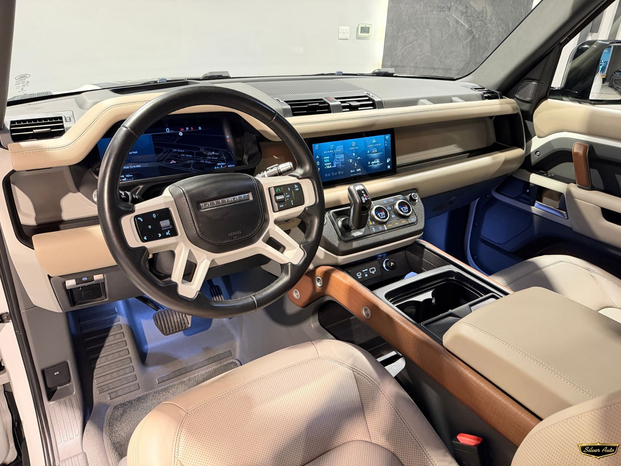 Land Rover Defender 90 2021 - Image 4